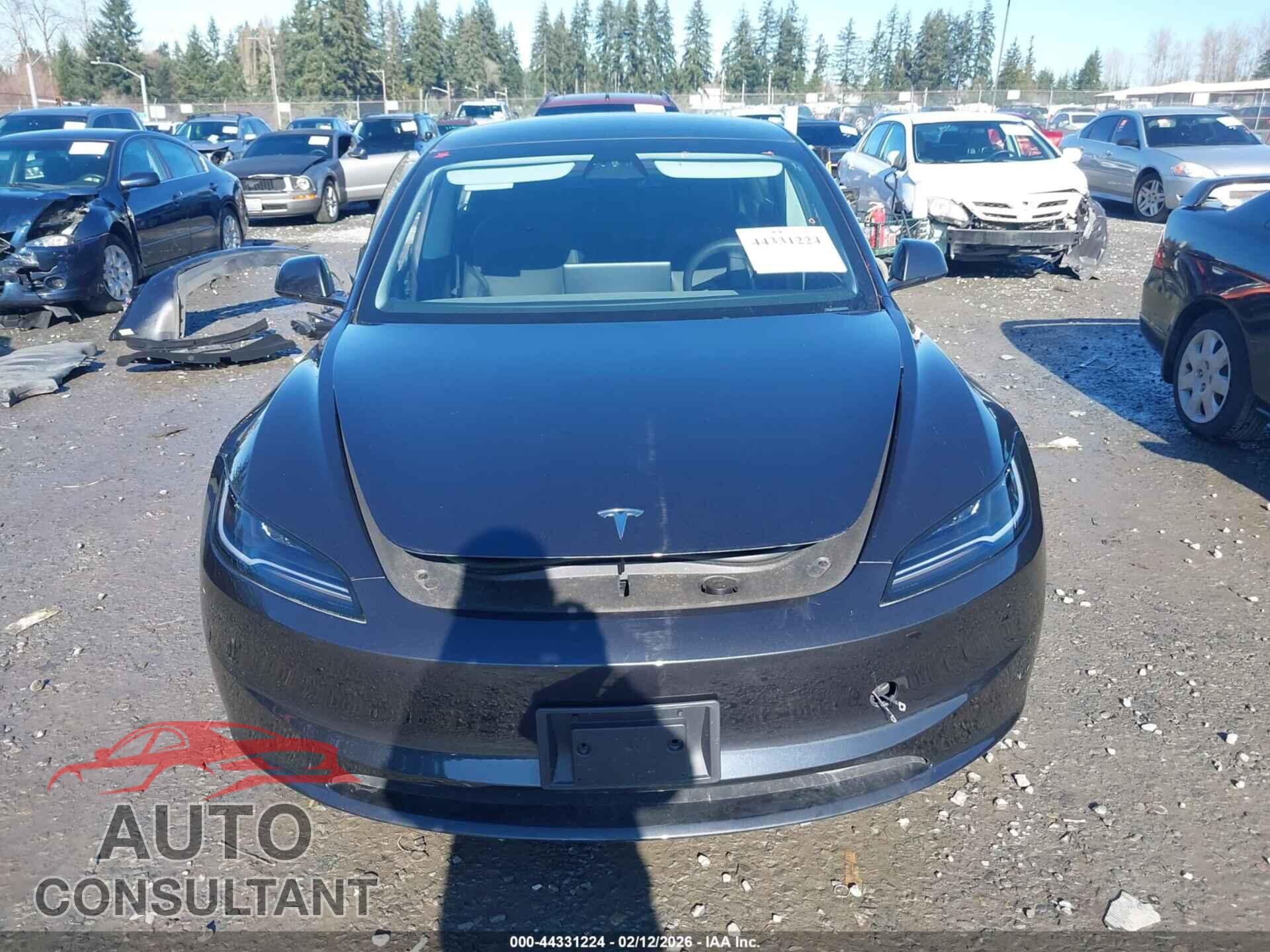 TESLA MODEL 3 2024 - 5YJ3E1EA9RF771934