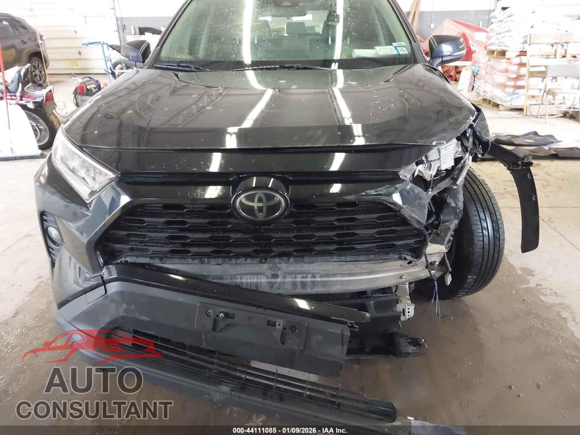 TOYOTA RAV4 2019 - JTMP1RFV8KD044228
