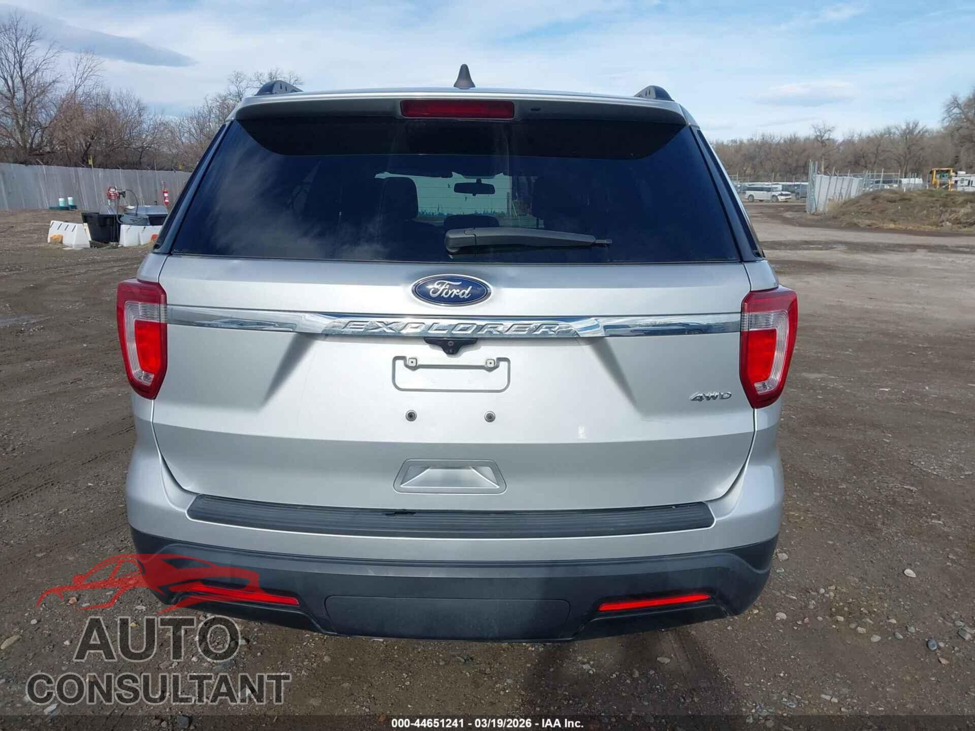 FORD EXPLORER 2018 - 1FM5K8B8XJGB95238