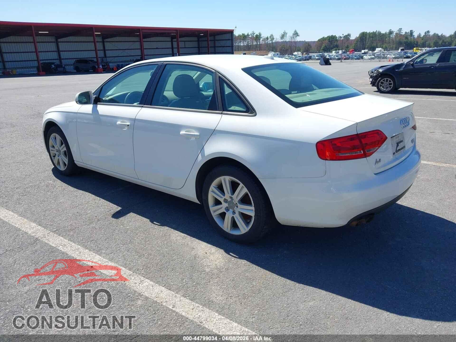 AUDI A4 2011 - WAUDFAFL9BN044346