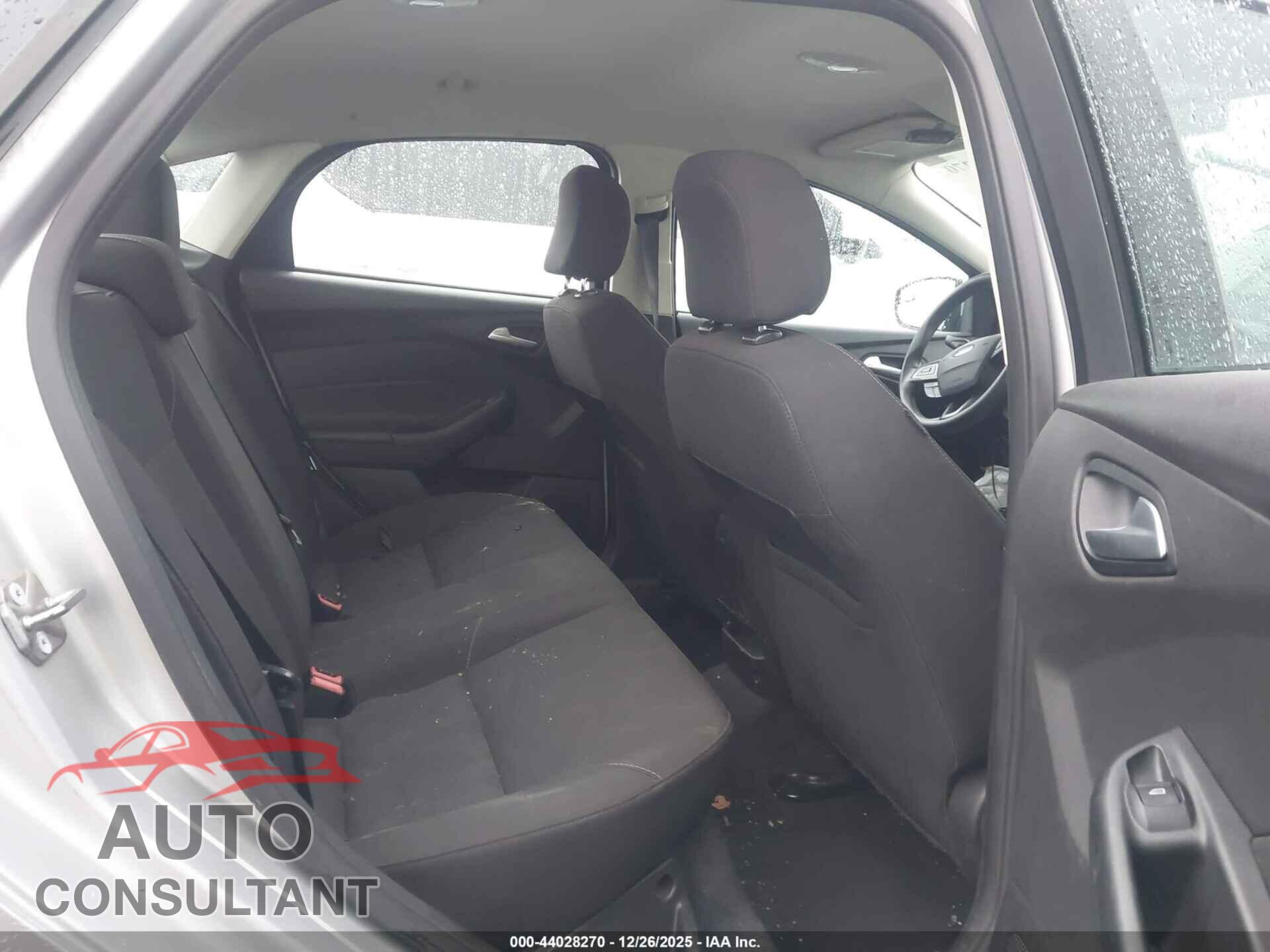 FORD FOCUS 2016 - 1FADP3F25GL320128