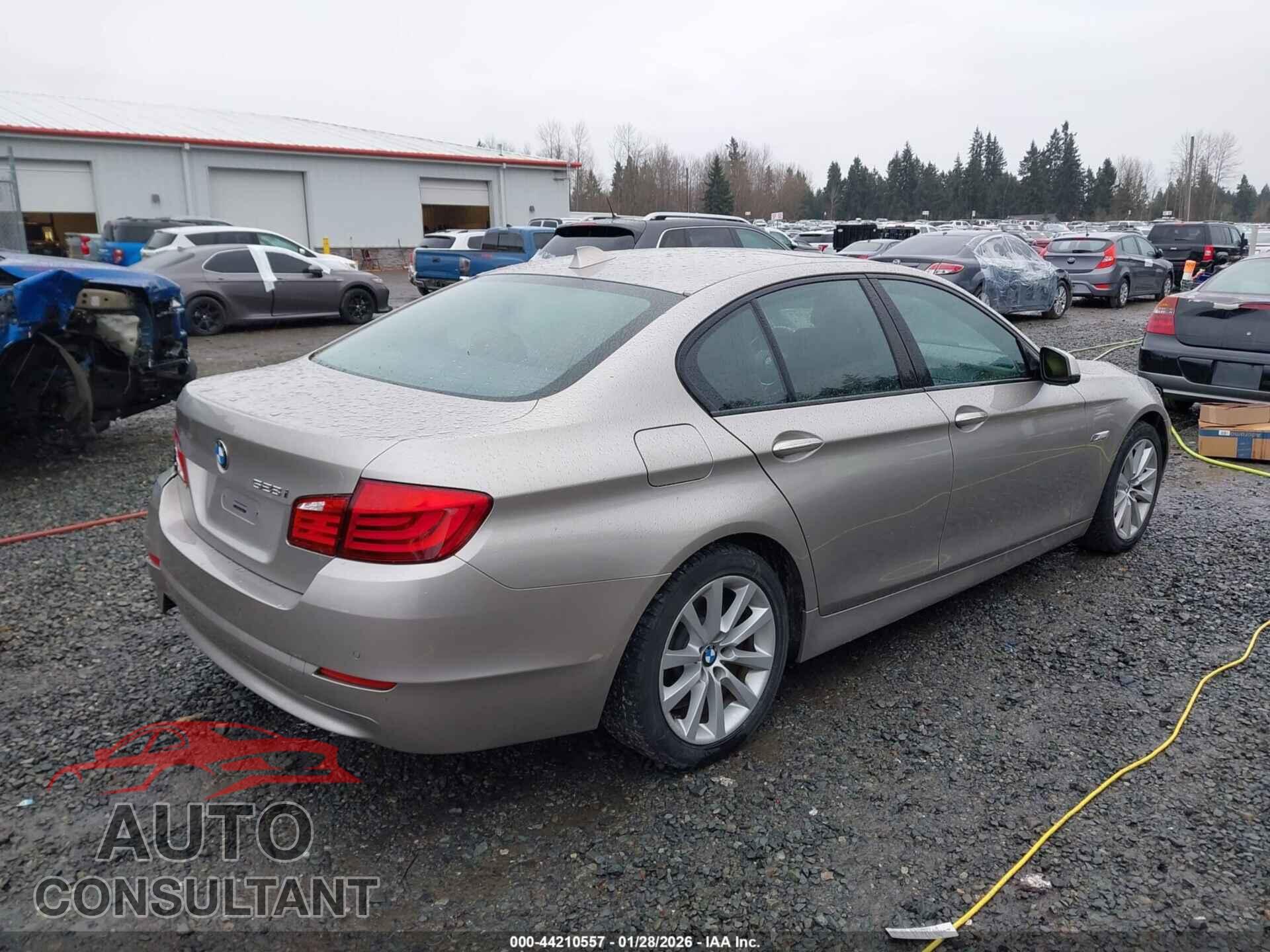 BMW 528I 2011 - WBAFR1C53BC745465