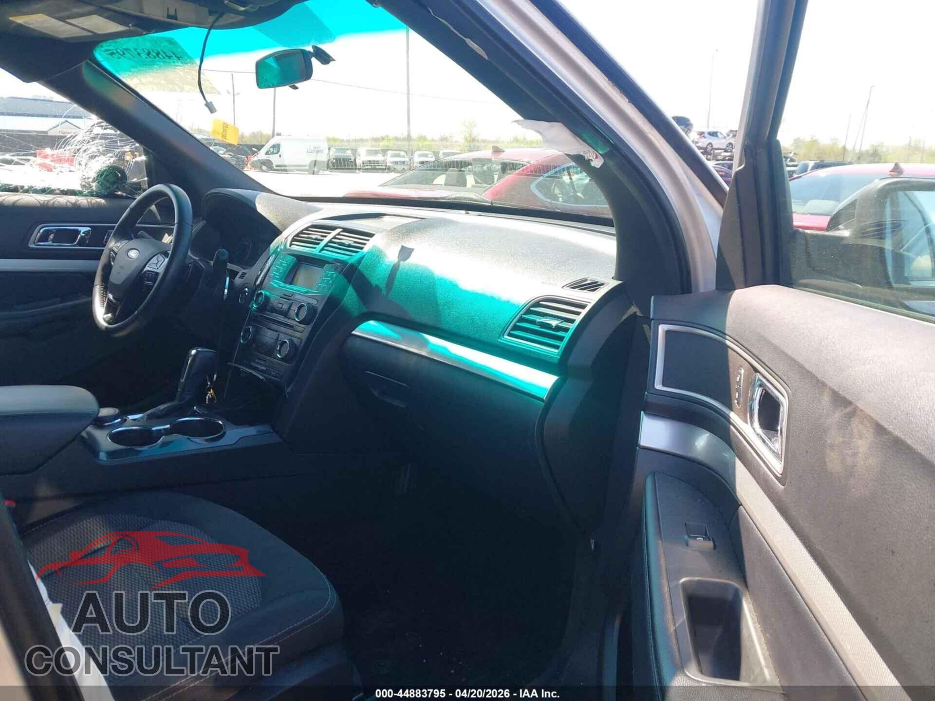 FORD EXPLORER 2017 - 1FM5K8D8XHGA74975