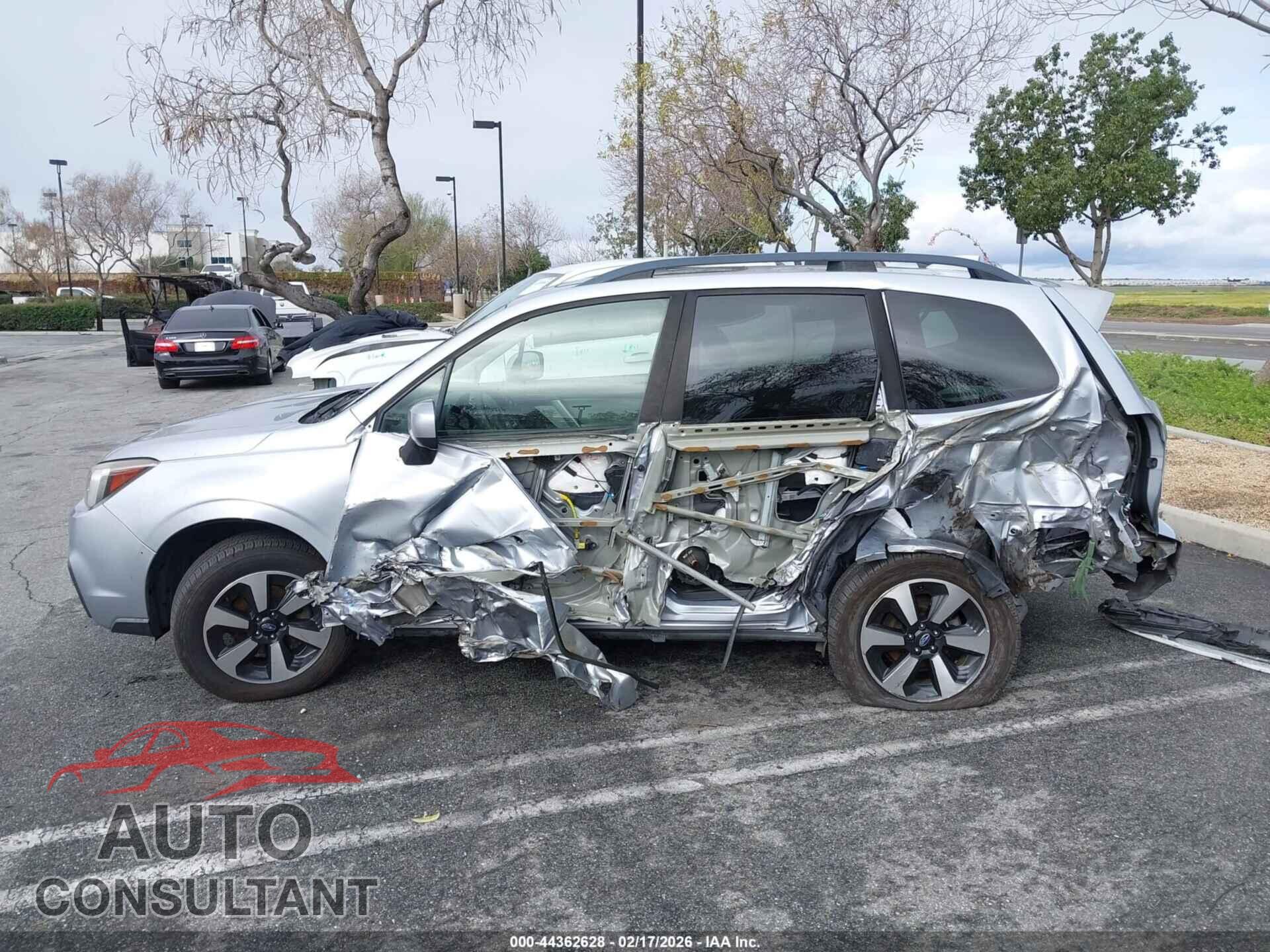 SUBARU FORESTER 2017 - JF2SJAEC7HH572017