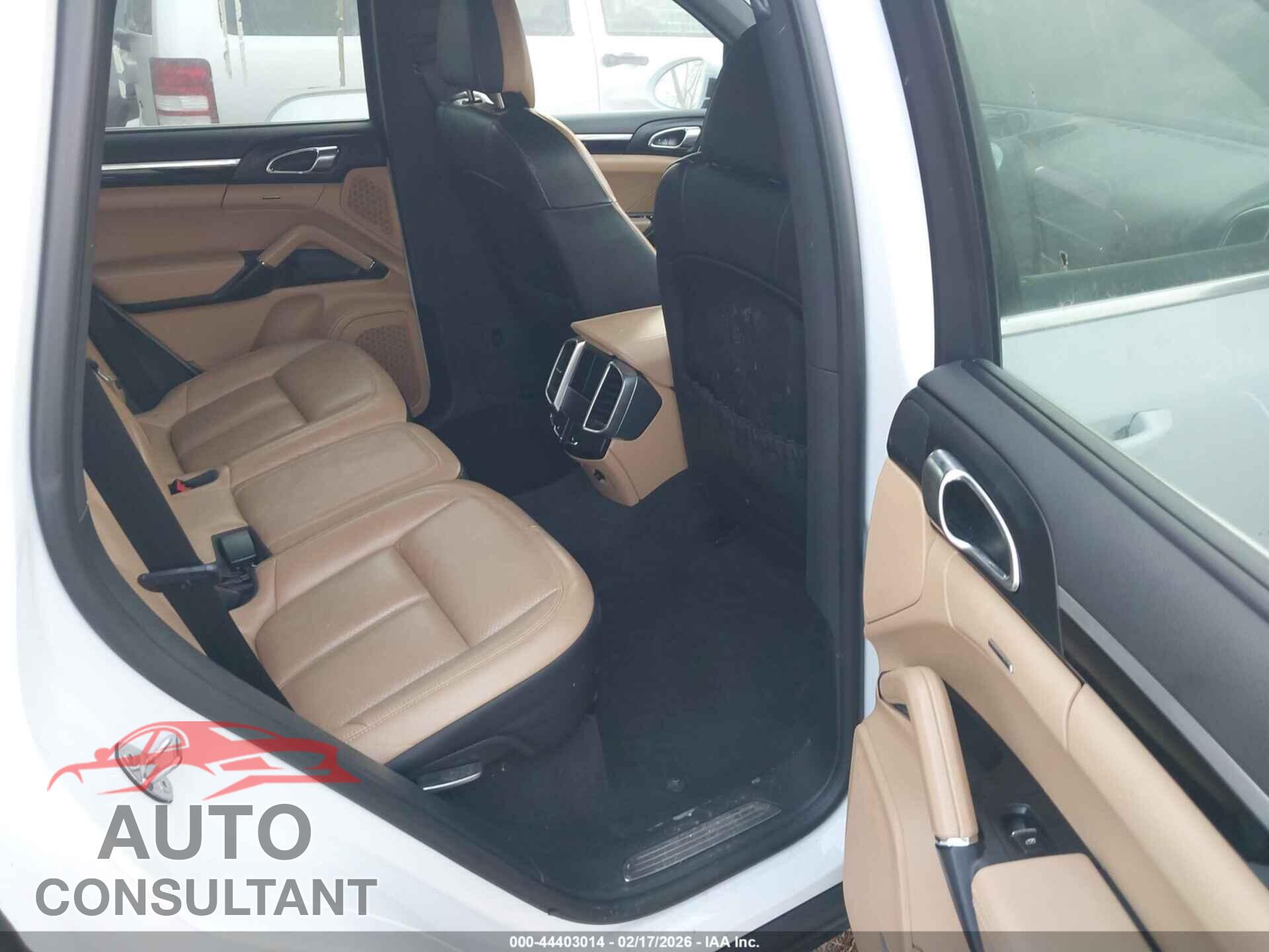PORSCHE CAYENNE 2016 - WP1AA2A23GLA09960