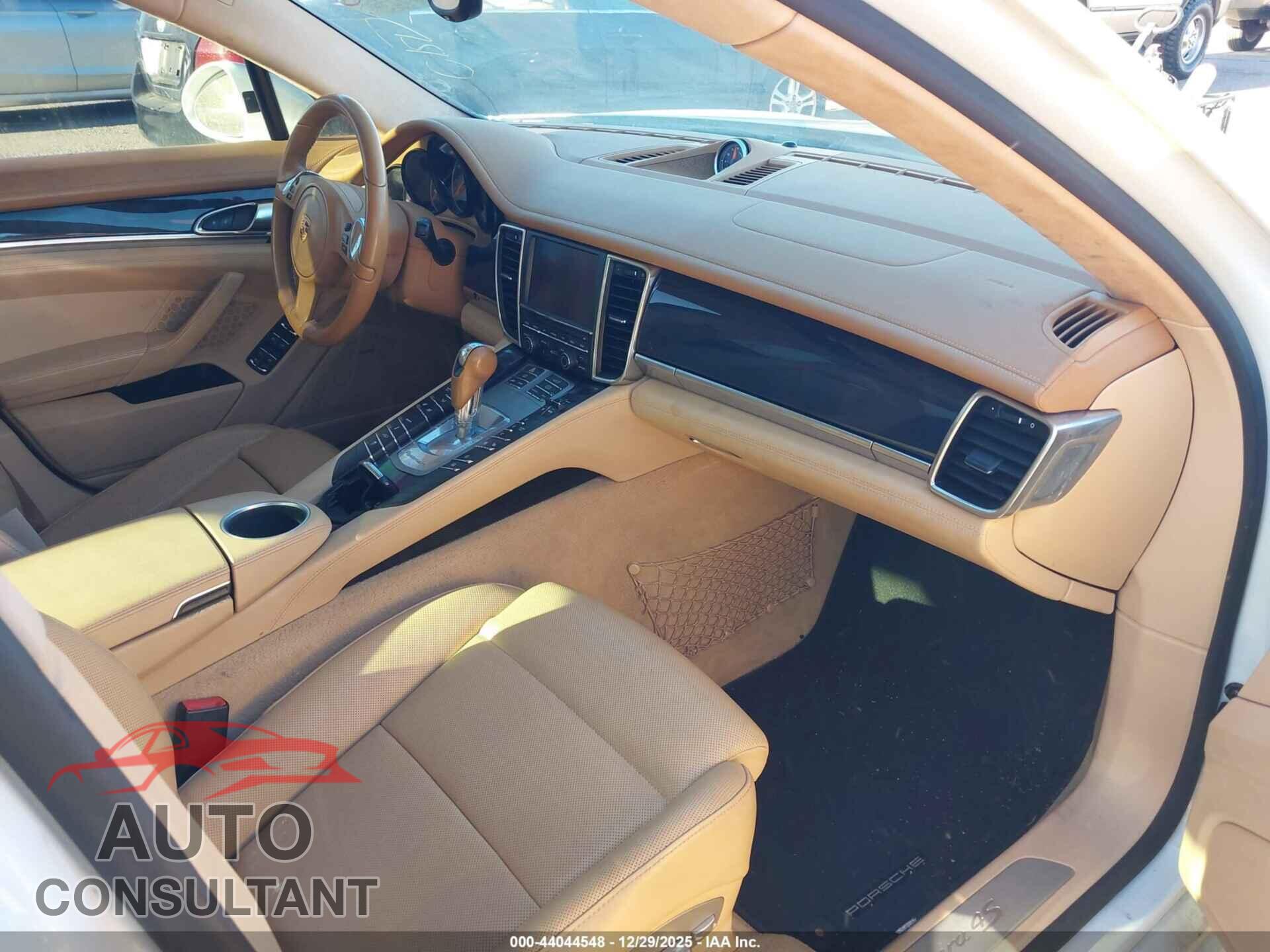 PORSCHE PANAMERA 2014 - WP0BB2A7XEL064059
