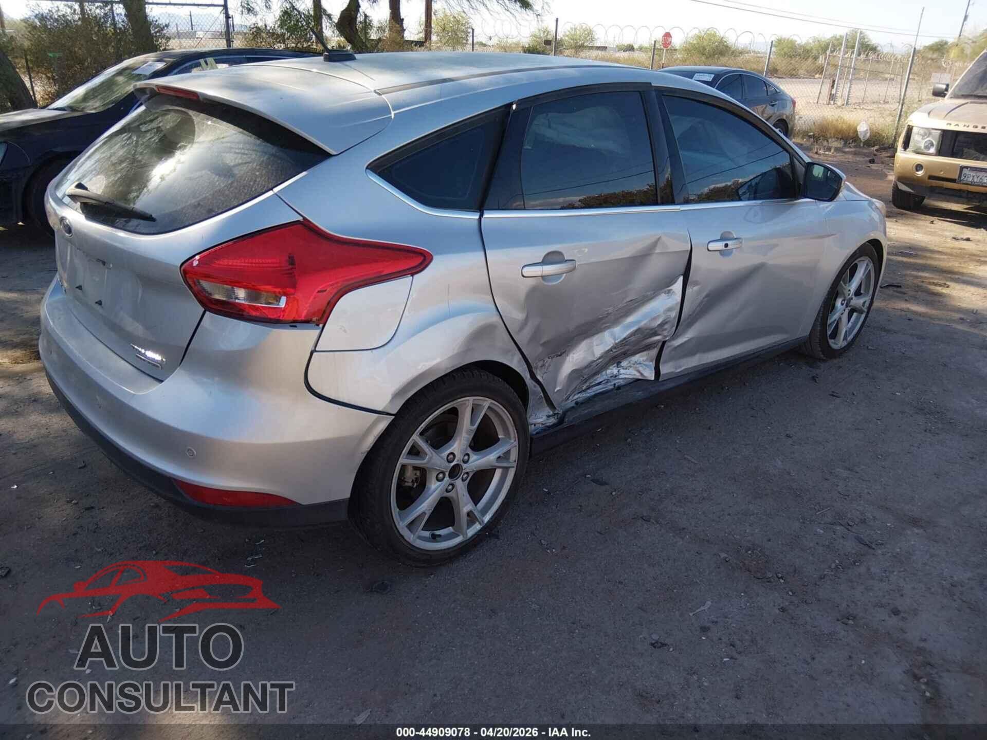 FORD FOCUS 2016 - 1FADP3N25GL312984