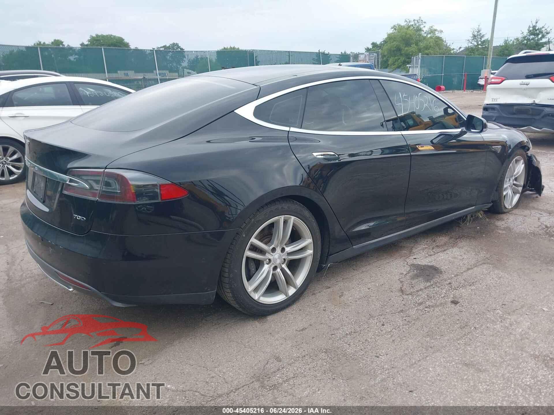 TESLA MODEL S 2015 - 5YJSA1E28FF103716