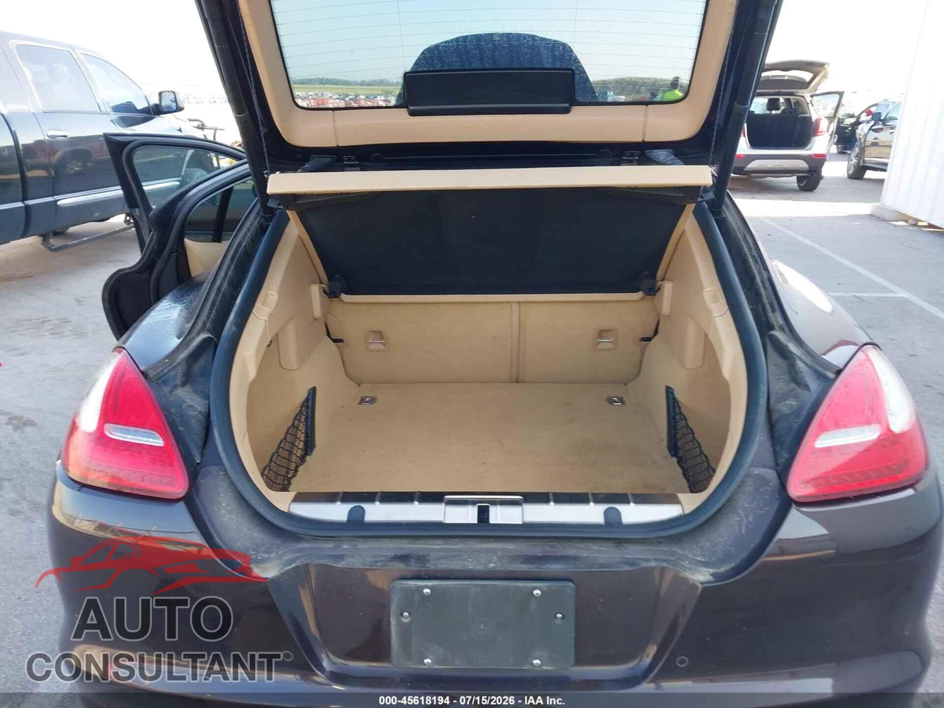 PORSCHE PANAMERA 2011 - WP0AA2A71BL011129