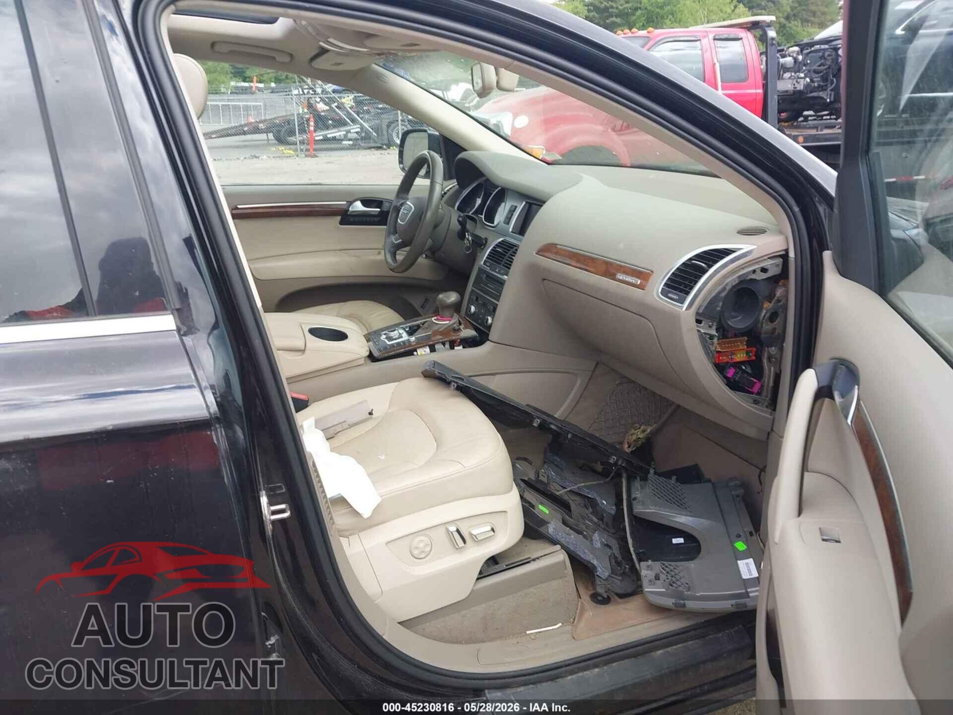 AUDI Q7 2012 - WA1LGAFEXCD000743