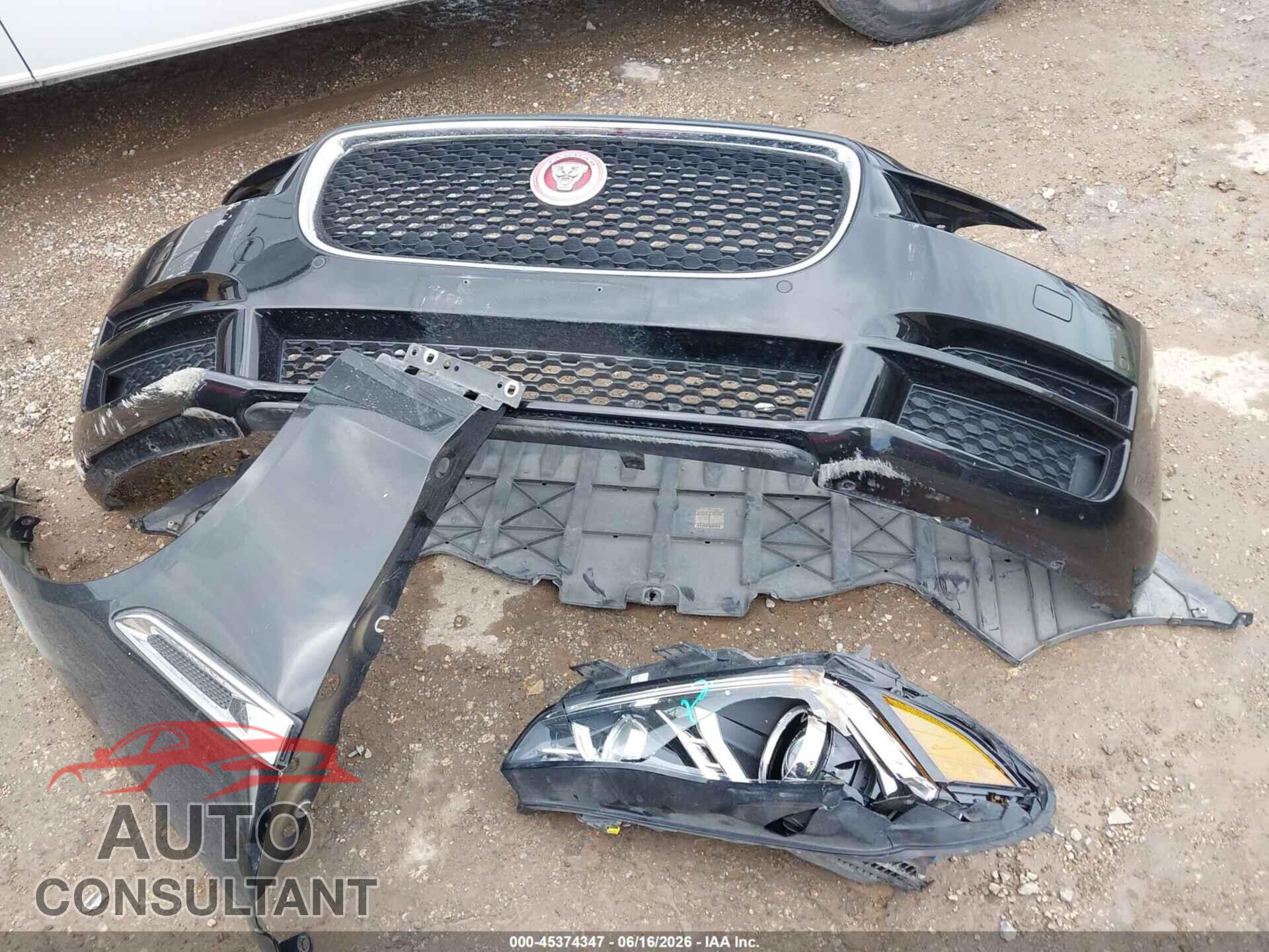JAGUAR XE 2017 - SAJAD4BG6HA954690