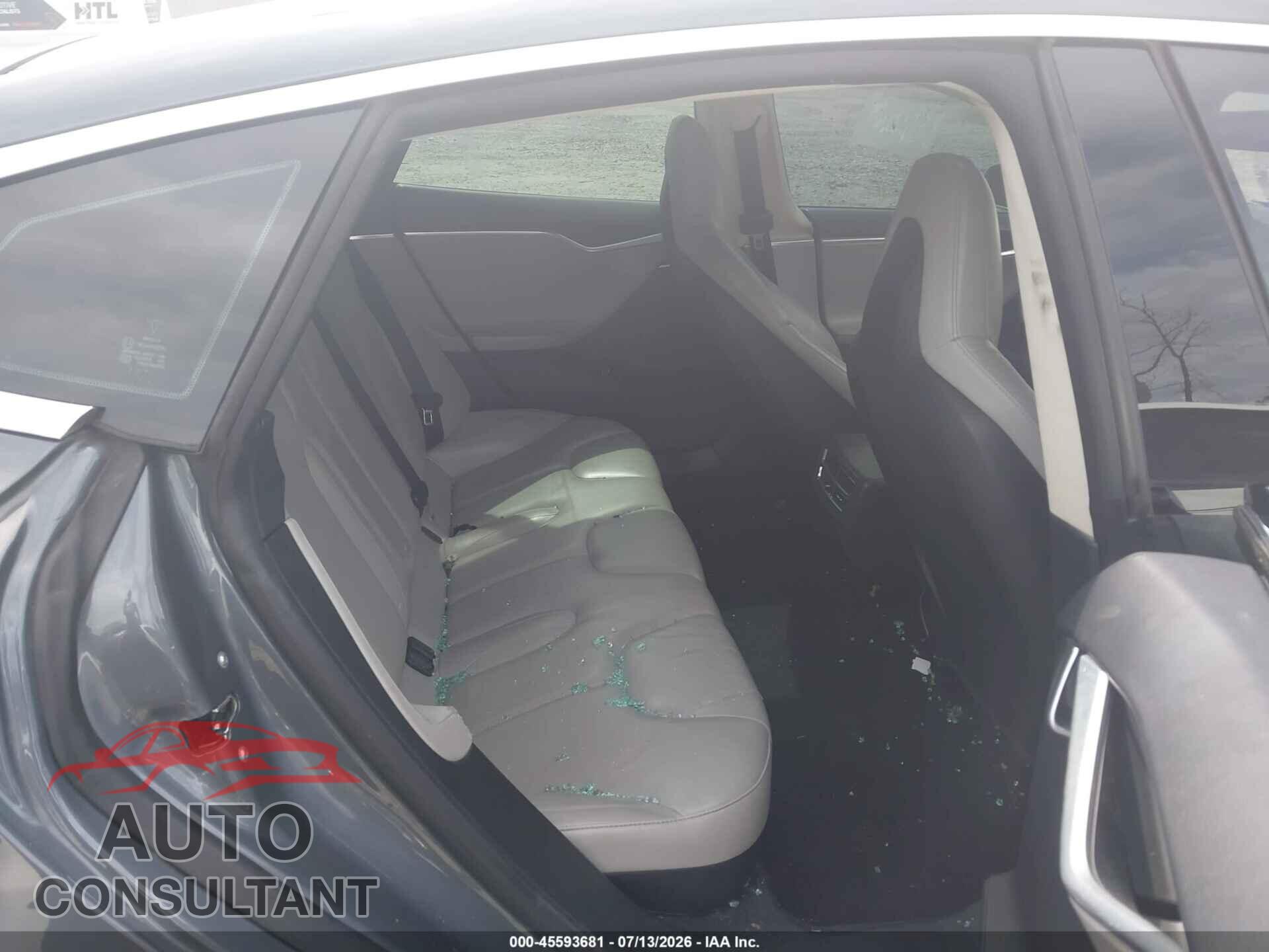 TESLA MODEL S 2013 - 5YJSA1CN6DFP08389