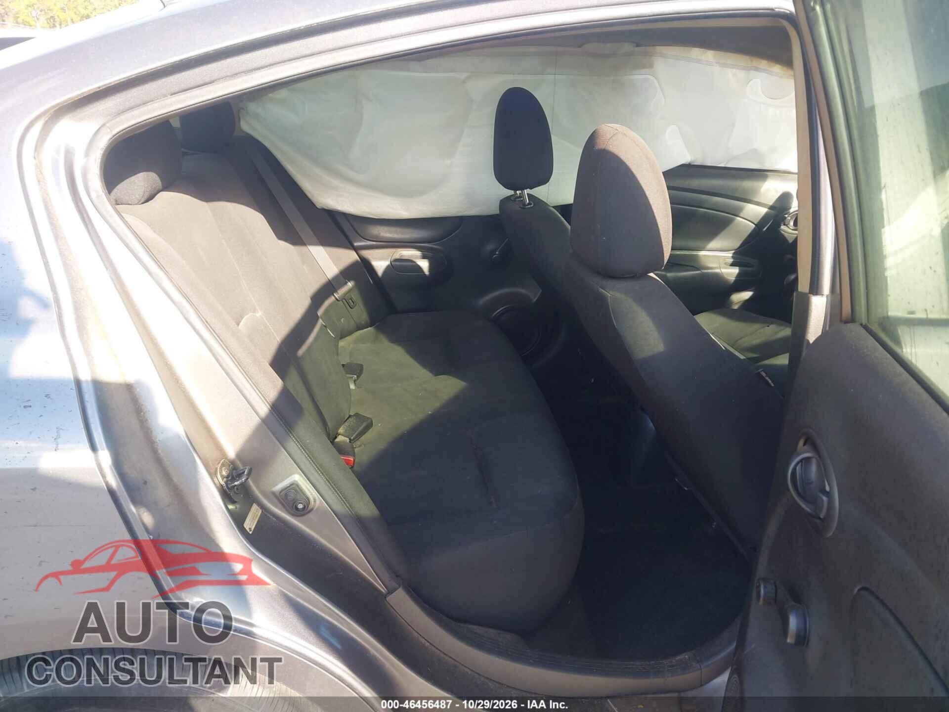 NISSAN VERSA 2019 - 3N1CN7AP3KL811626