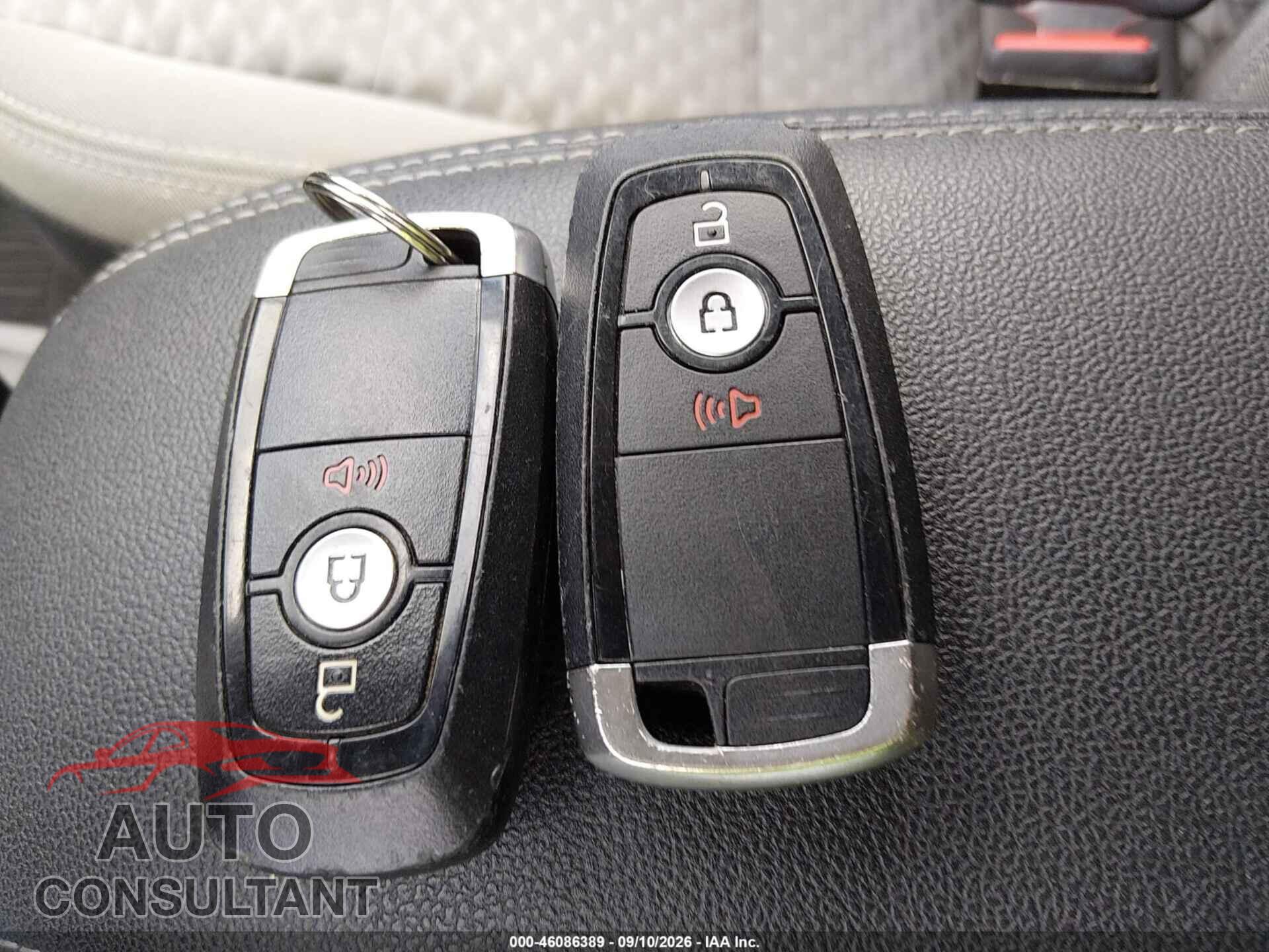 FORD ESCAPE 2020 - 1FMCU0G62LUA96265