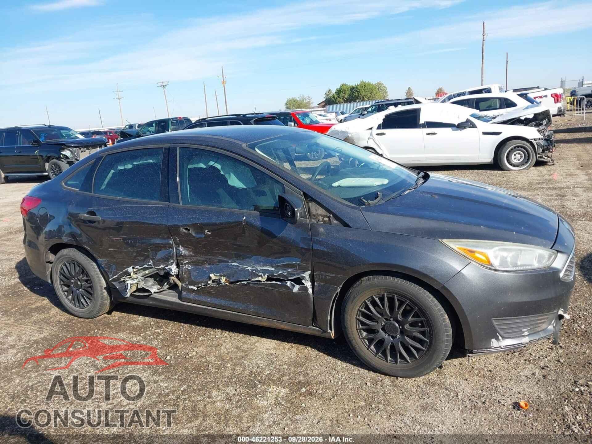 FORD FOCUS 2017 - 1FADP3E22HL295384