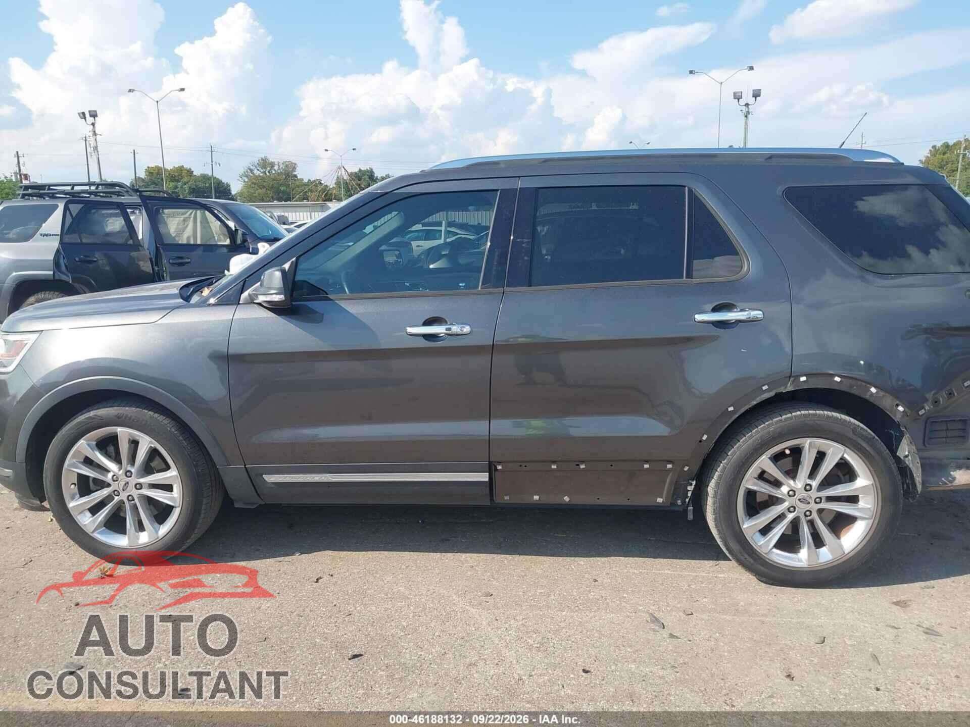FORD EXPLORER 2018 - 1FM5K7F80JGB30127