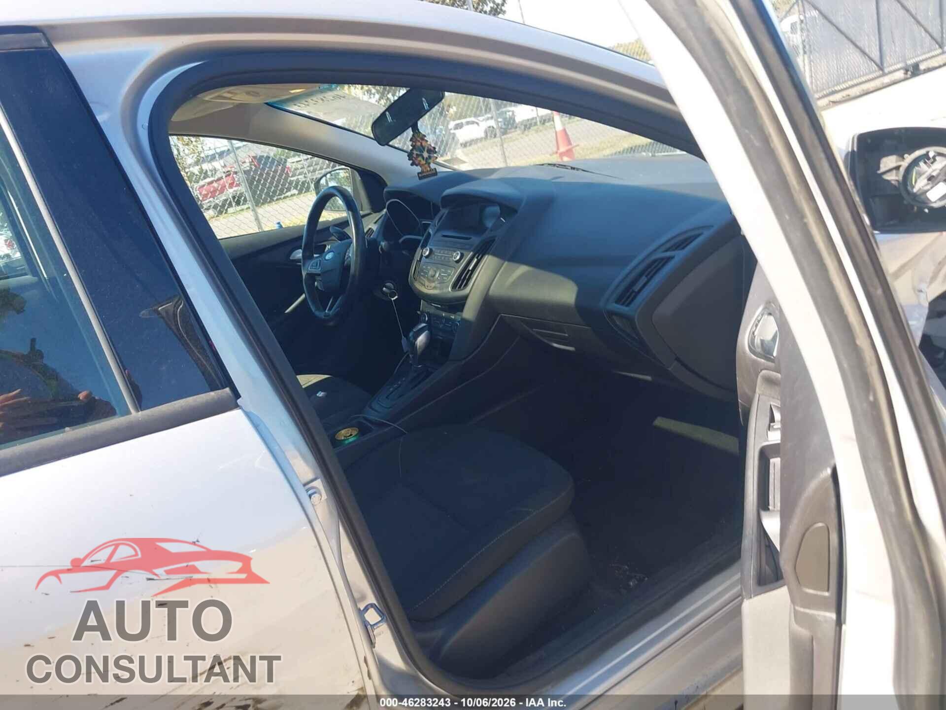 FORD FOCUS 2015 - 1FADP3F20FL216032