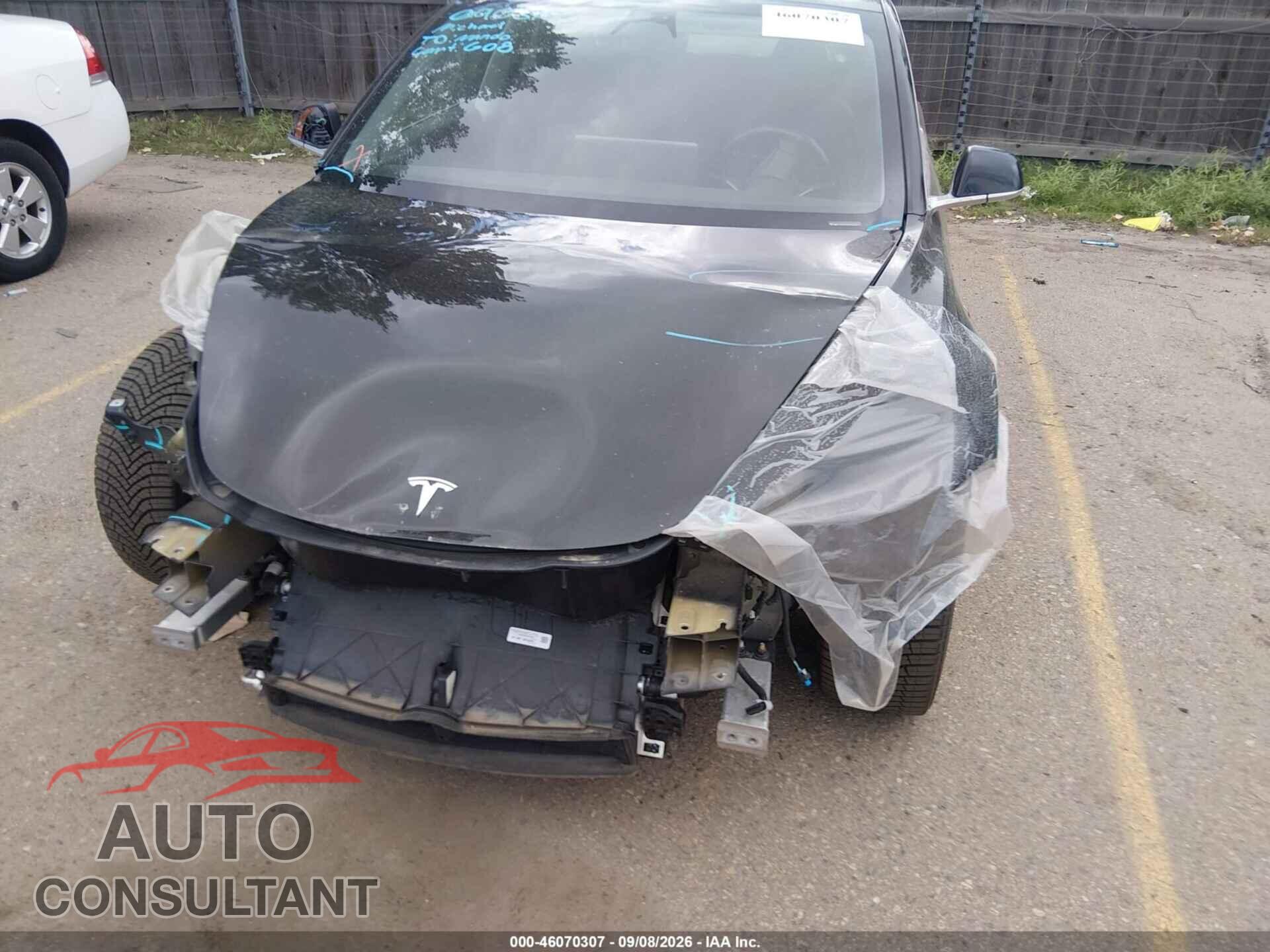 TESLA MODEL 3 2018 - 5YJ3E1EB4JF090318