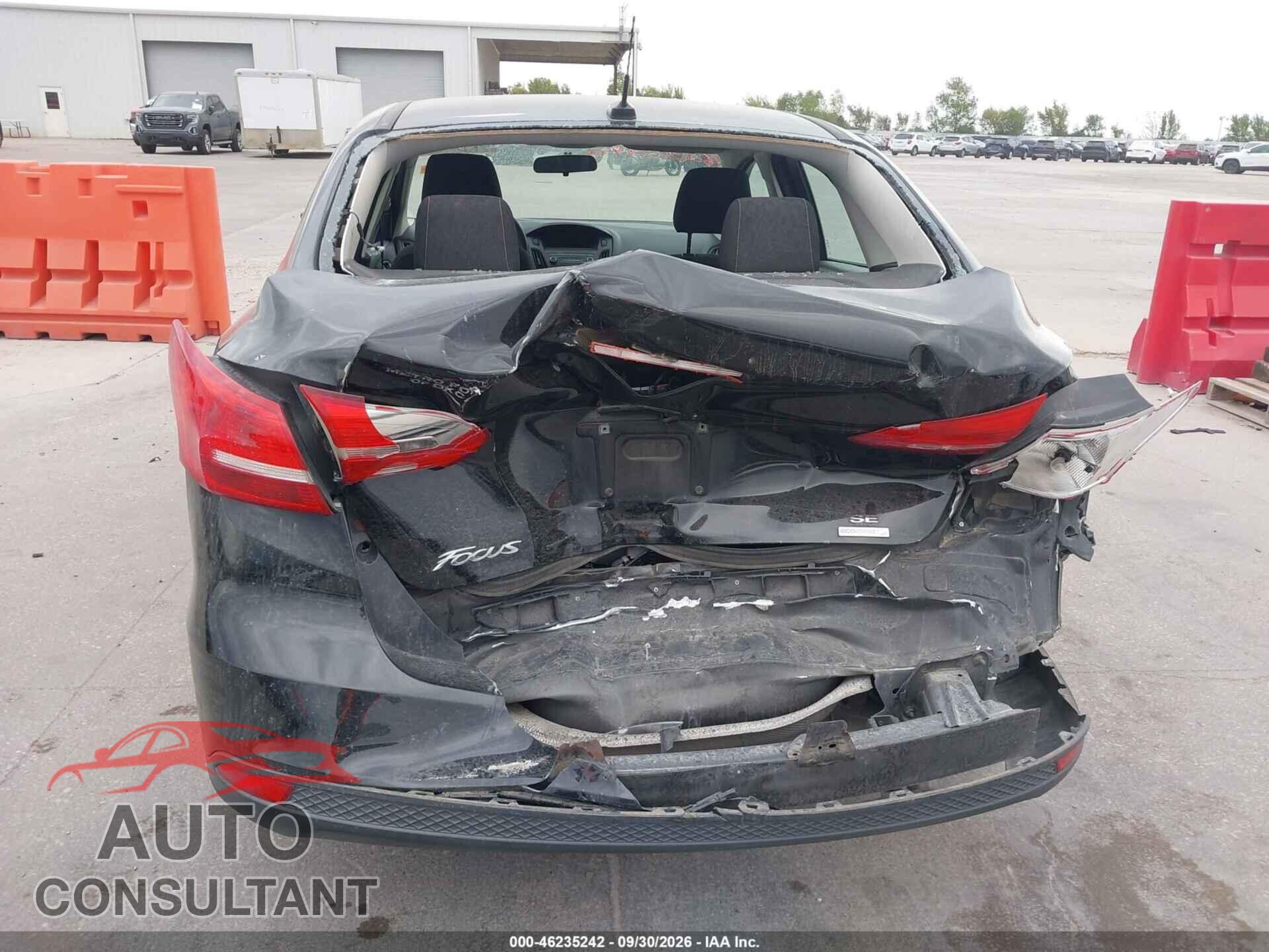 FORD FOCUS 2018 - 1FADP3FE5JL321636