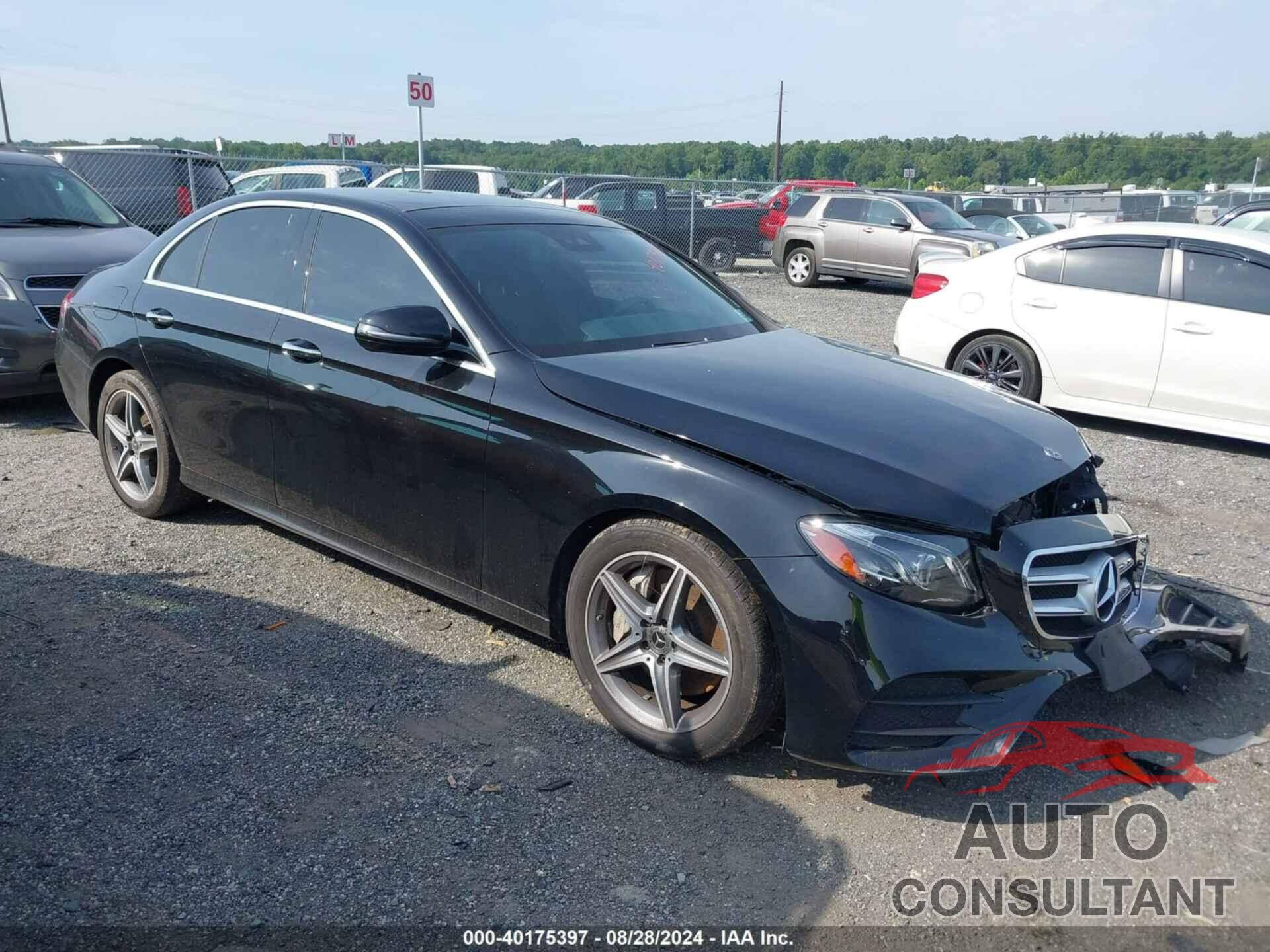 MERCEDES-BENZ E 300 2019 - WDDZF4KB0KA584625