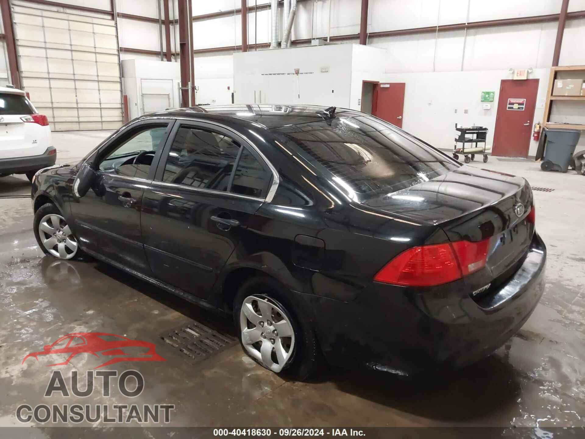 KIA OPTIMA 2010 - KNAGG4A81A5410166