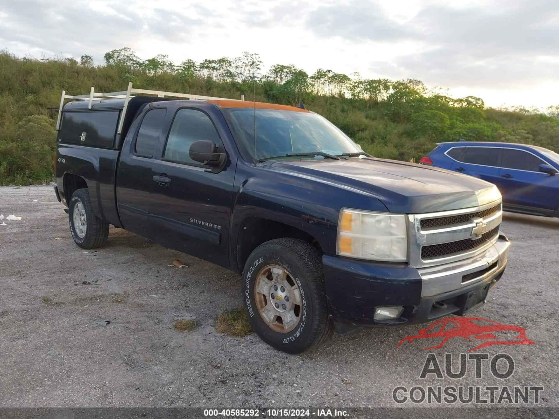 CHEVROLET SILVERADO 1500 2011 - 1GCRKSE34BZ323403