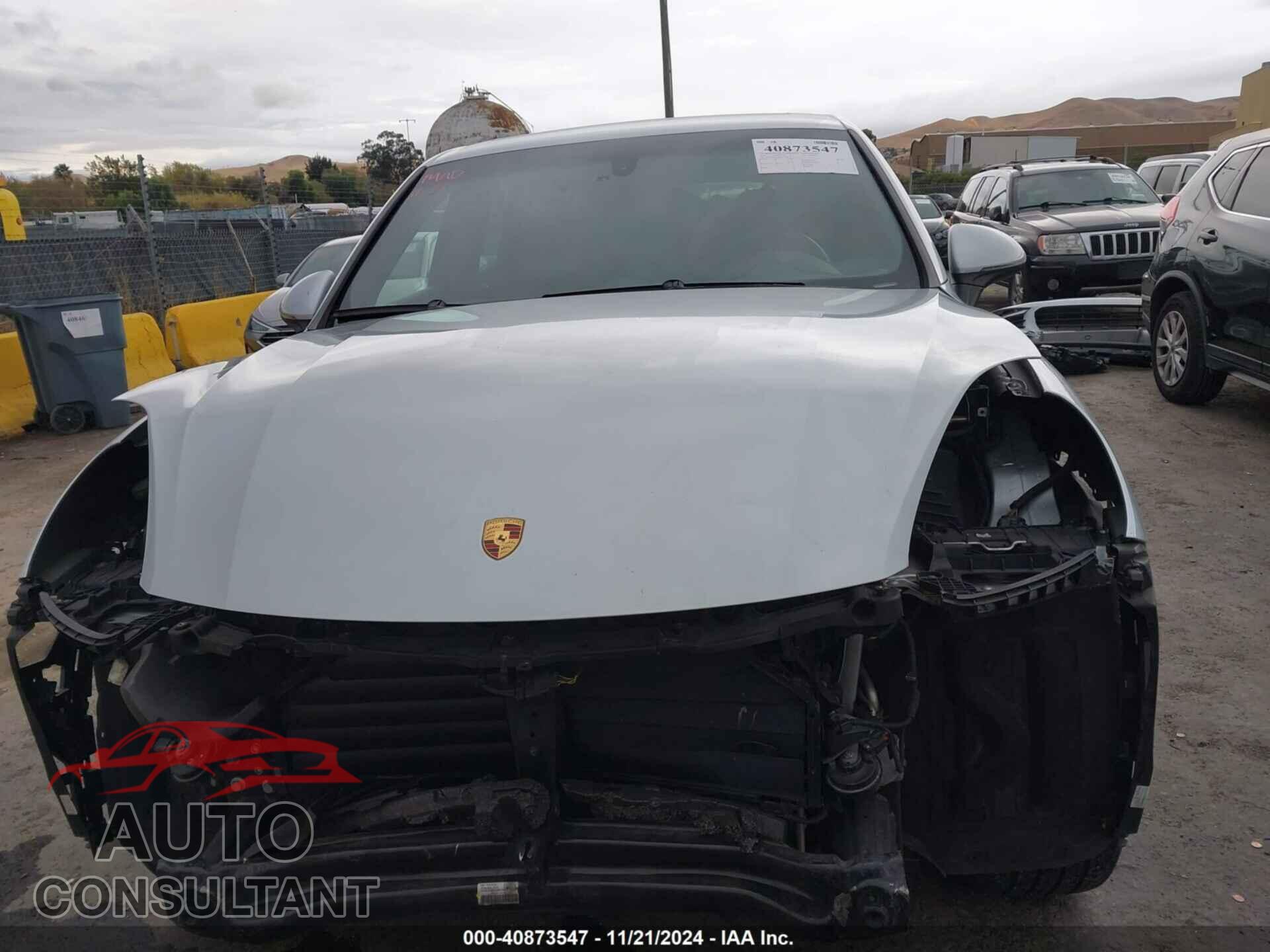 PORSCHE CAYENNE 2016 - WP1AA2A2XGKA37700