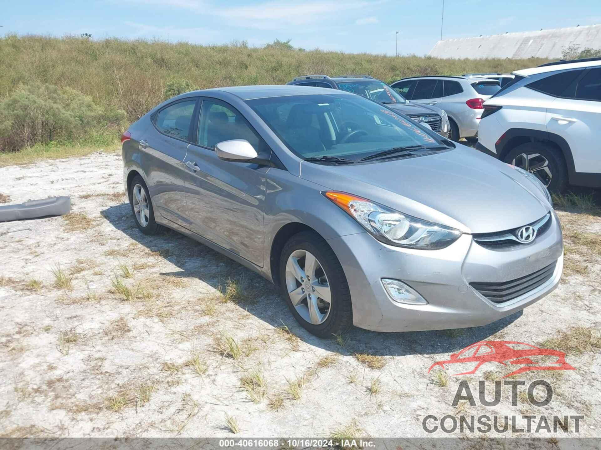 HYUNDAI ELANTRA 2013 - KMHDH4AE0DU921205