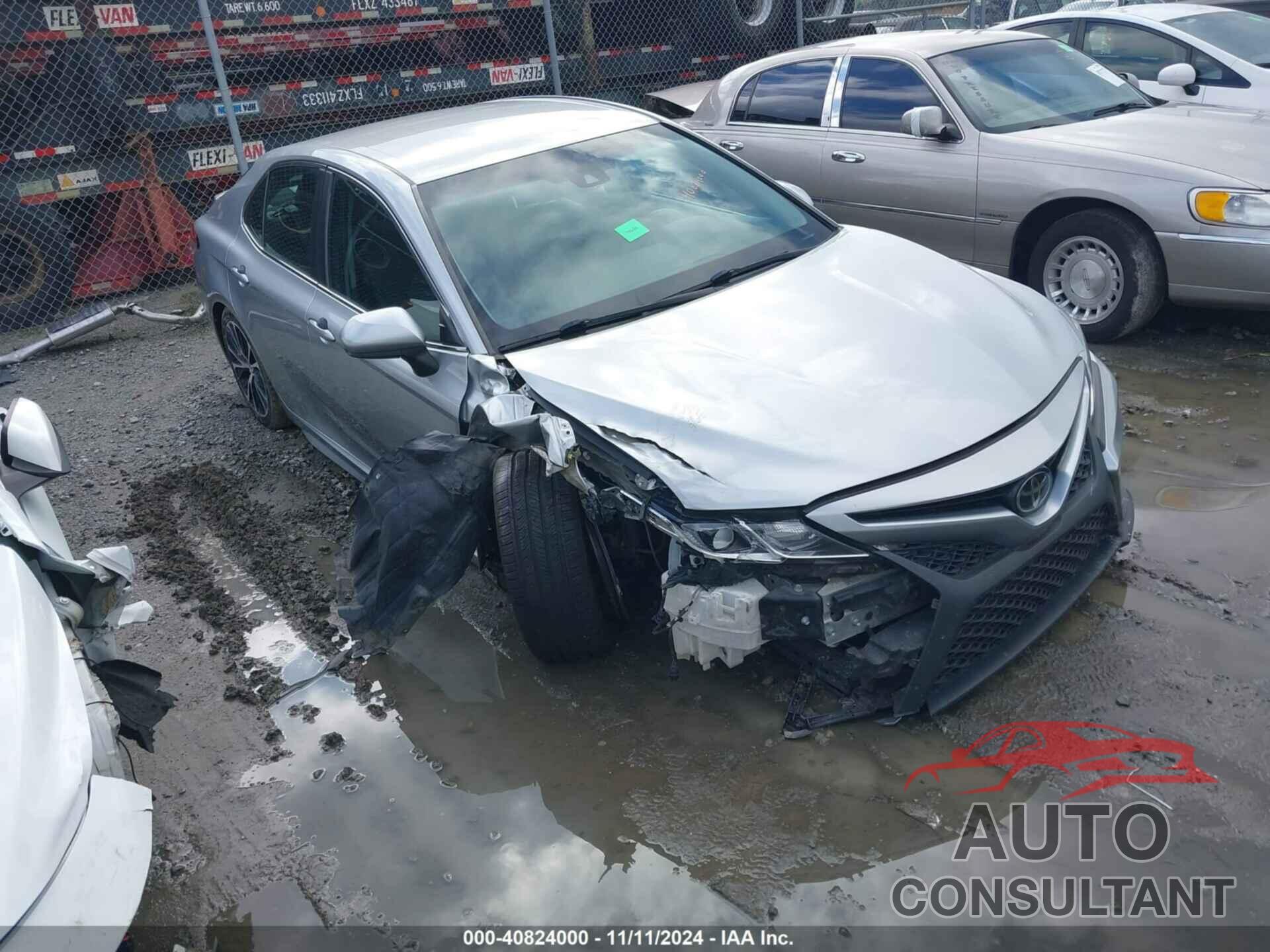 TOYOTA CAMRY 2018 - 4T1B11HK9JU622345