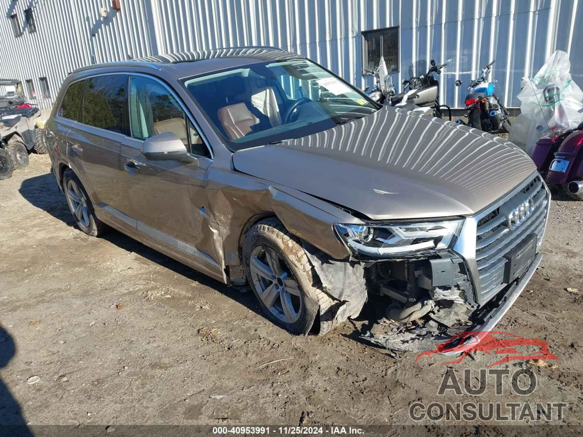 AUDI Q7 2018 - WA1LHAF79JD045636