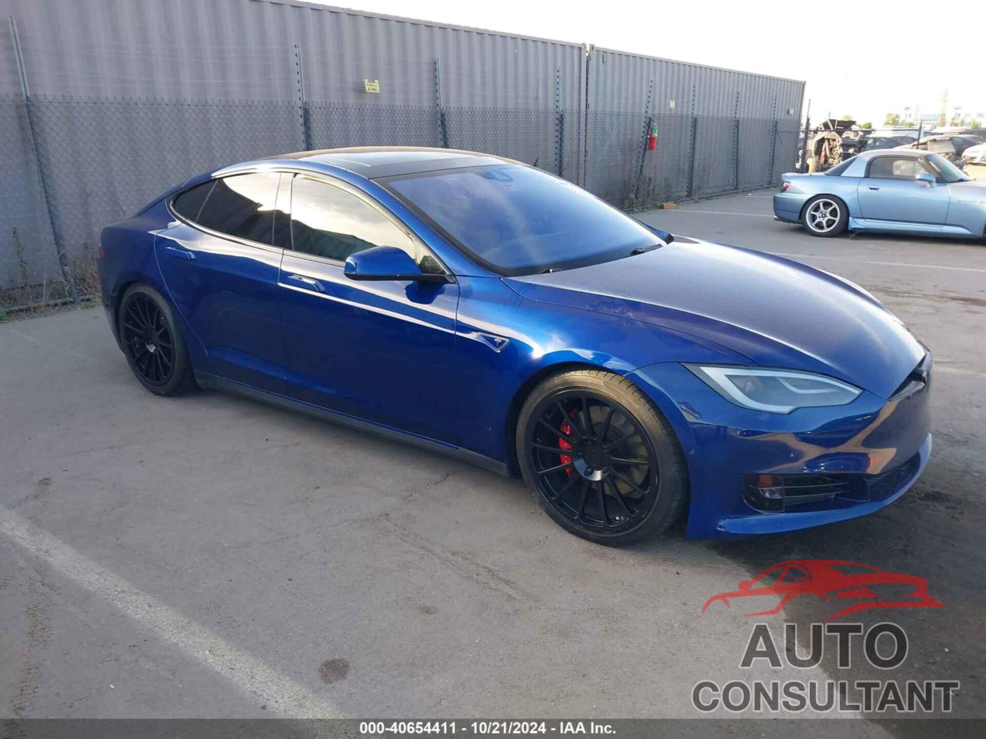 TESLA MODEL S 2015 - 5YJSA1E45FF117185