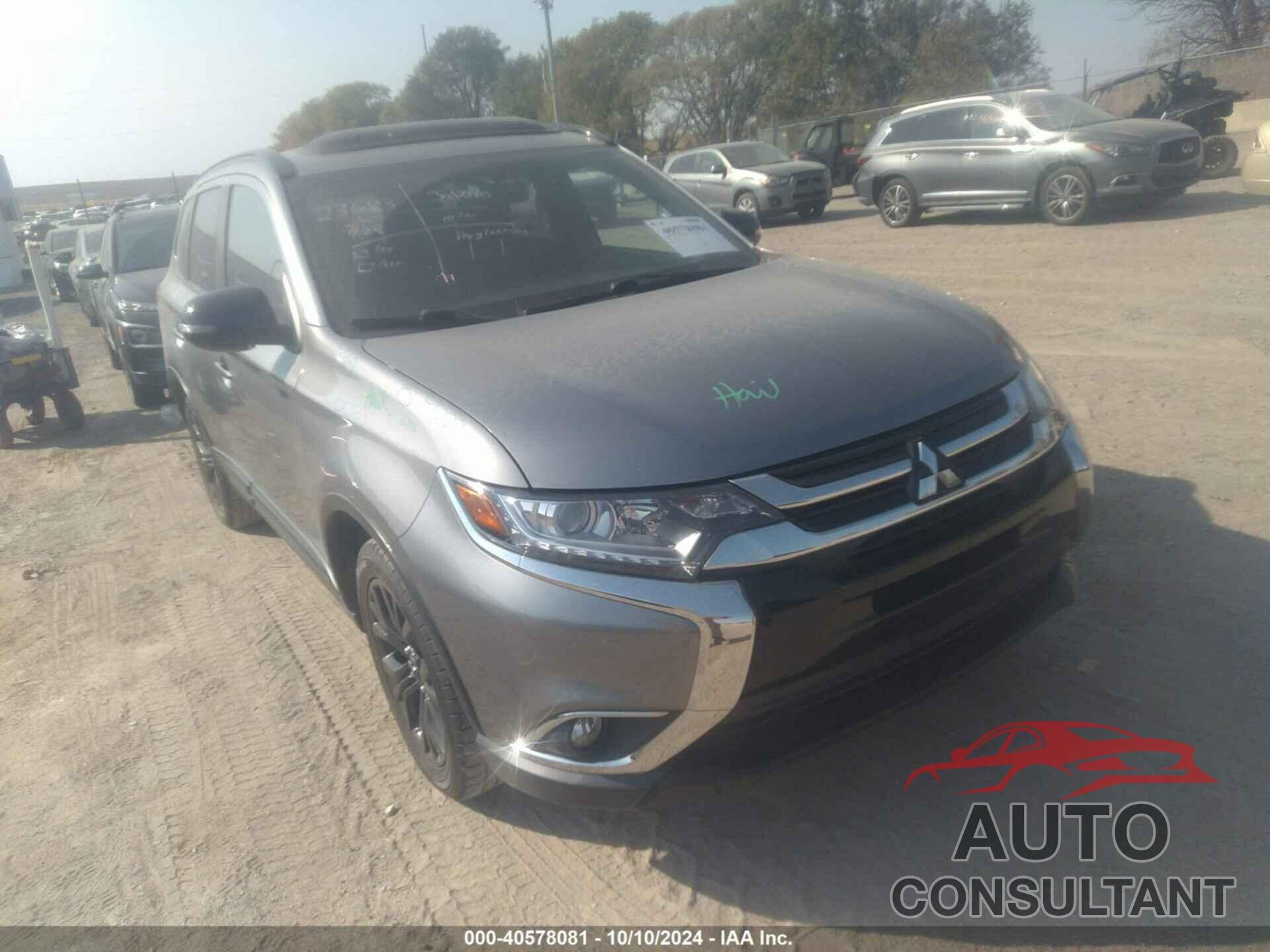 MITSUBISHI OUTLANDER 2018 - JA4AD3A39JZ020046