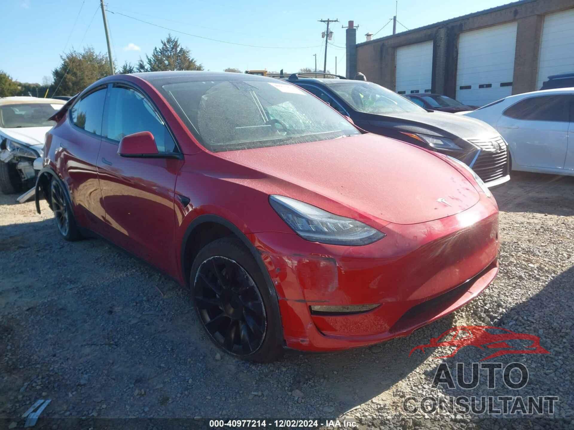 TESLA MODEL Y 2021 - 5YJYGDEE0MF300199