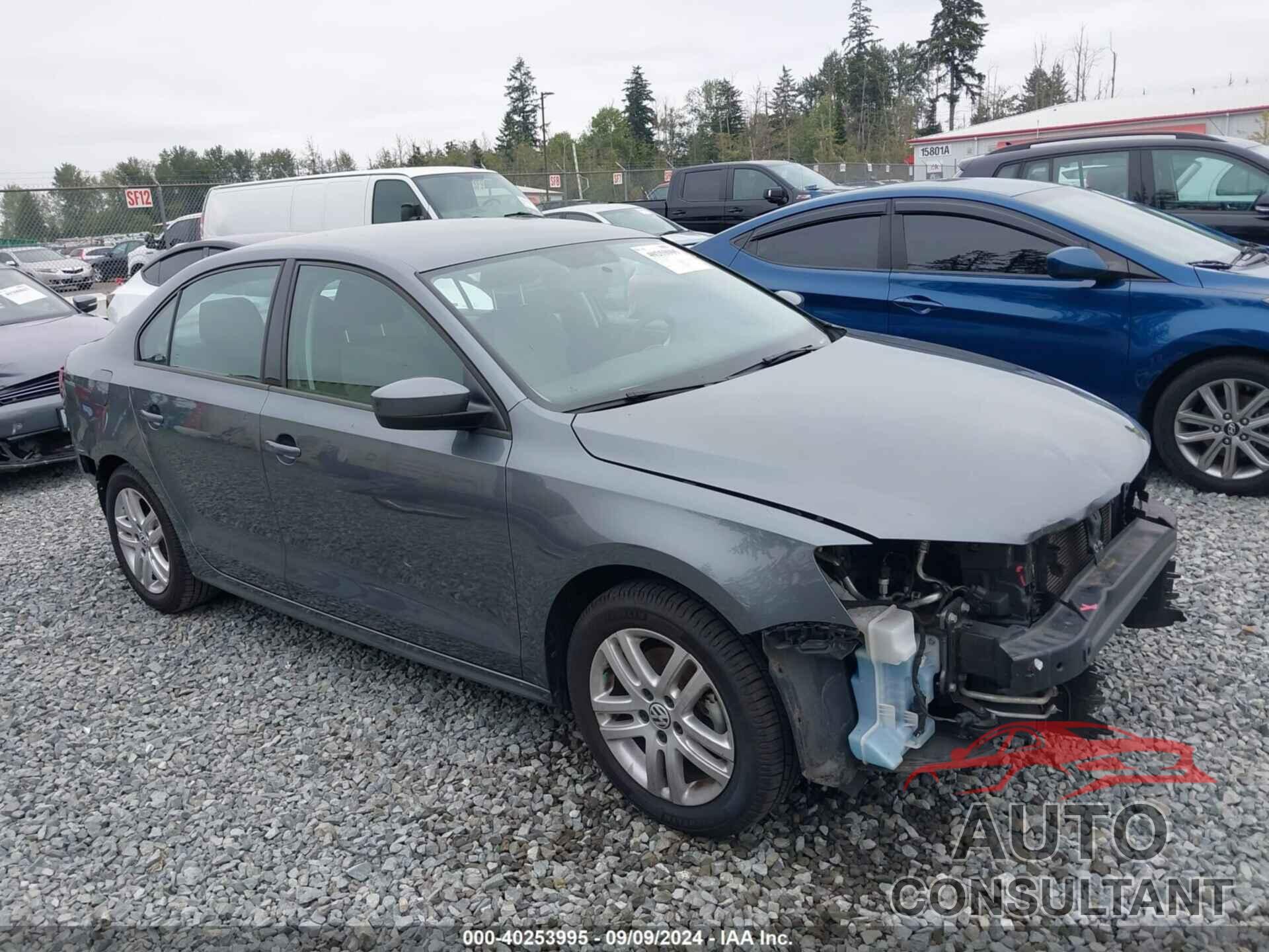 VOLKSWAGEN JETTA 2018 - 3VW2B7AJ9JM258287