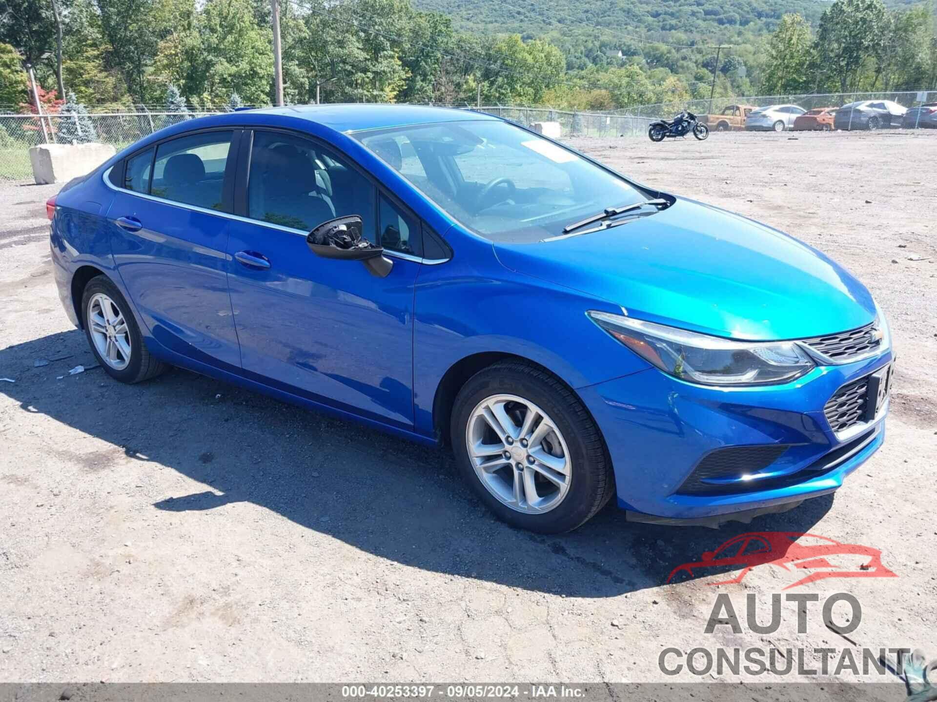 CHEVROLET CRUZE 2017 - 1G1BE5SM2H7106517