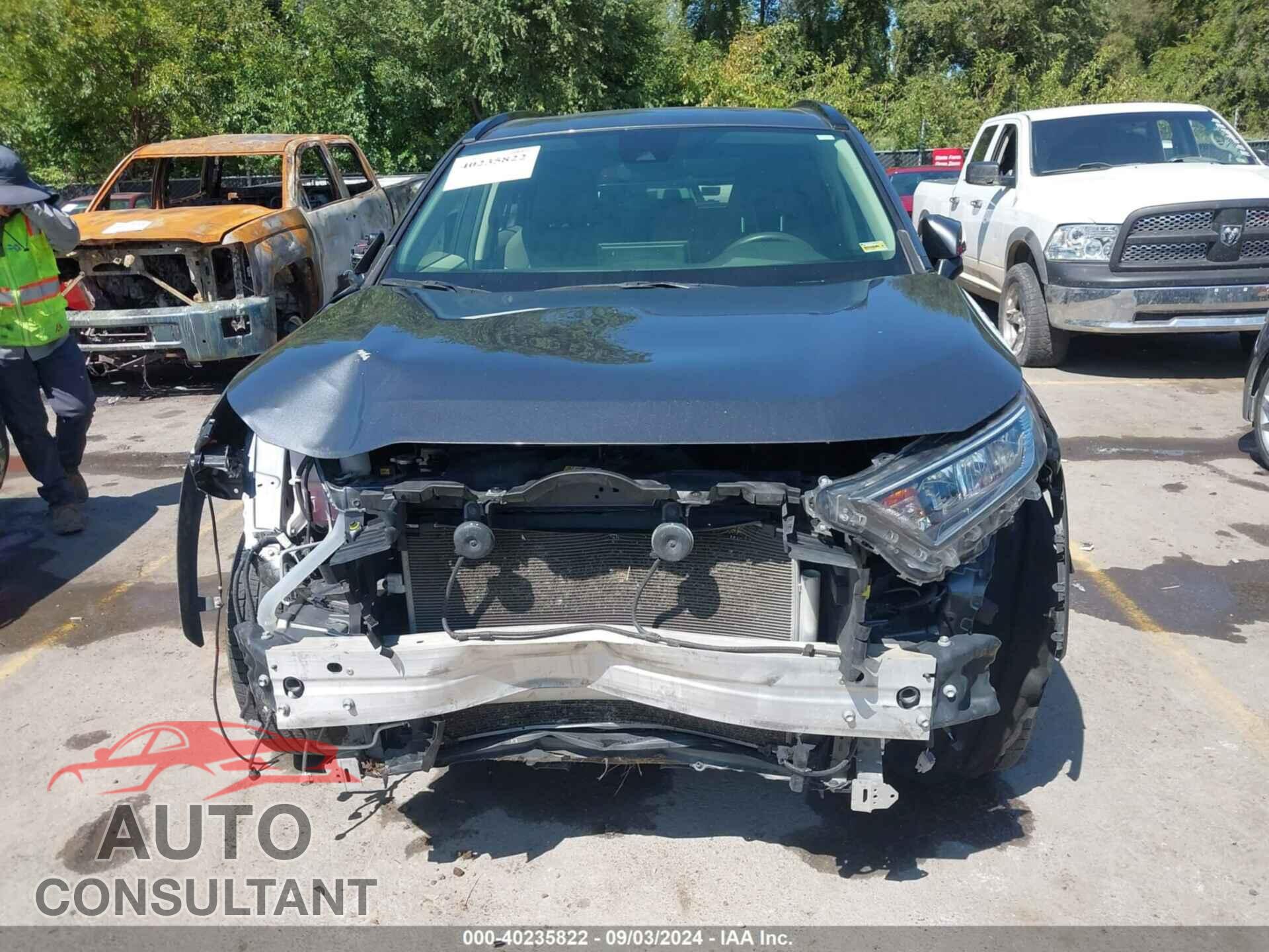 TOYOTA RAV4 2019 - JTMP1RFV2KD008194
