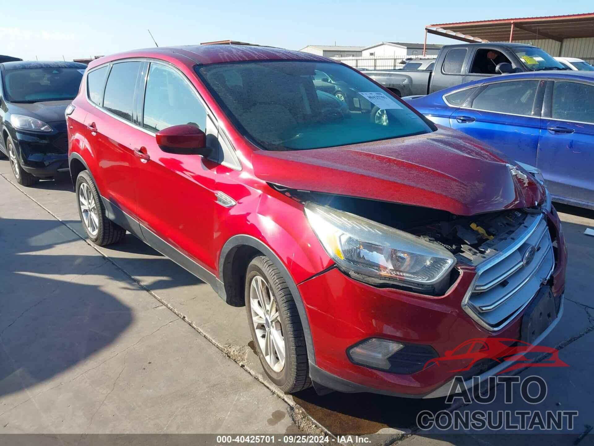 FORD ESCAPE 2017 - 1FMCU0GD2HUC33985