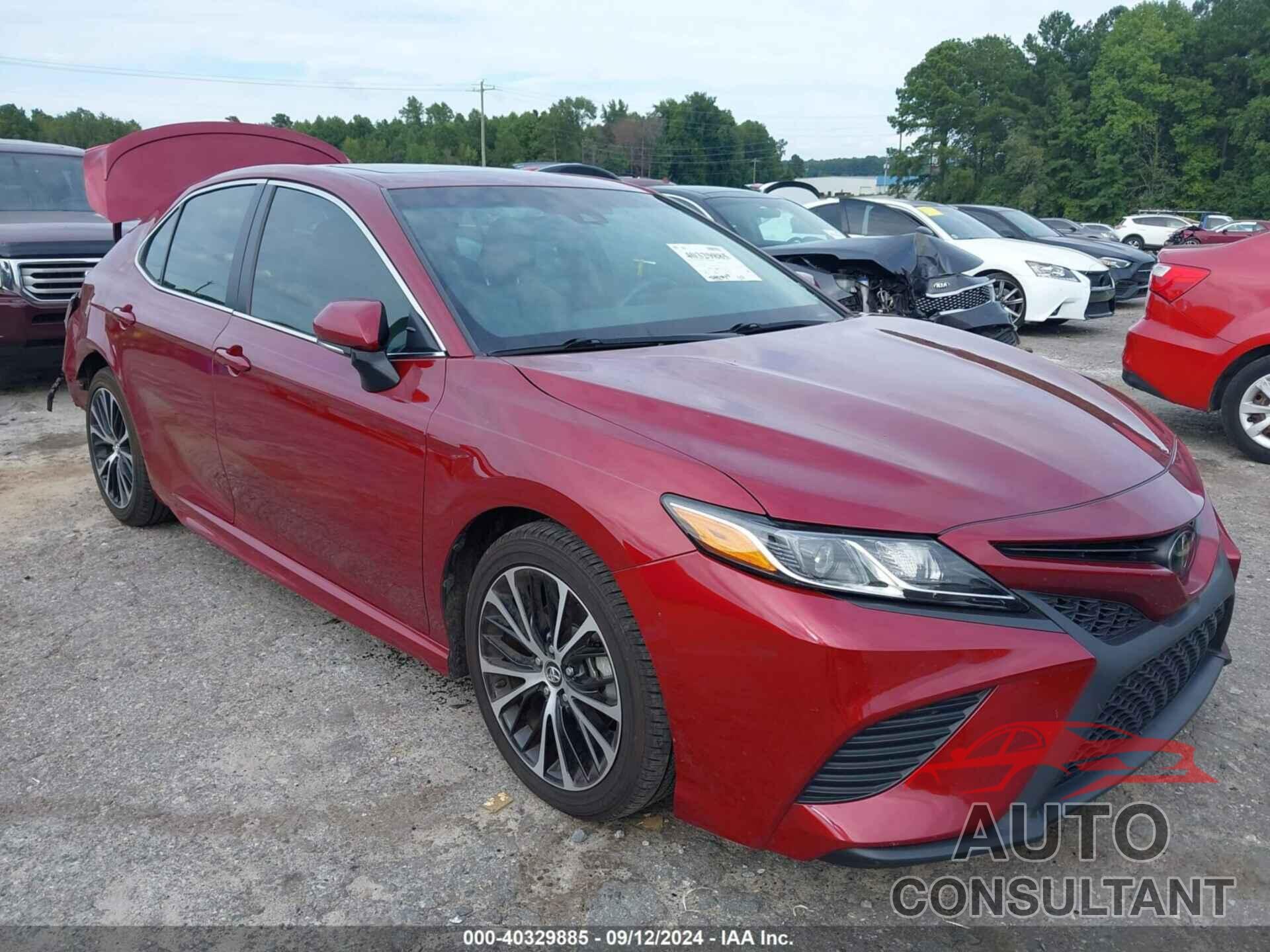 TOYOTA CAMRY 2018 - 4T1B11HK8JU623079