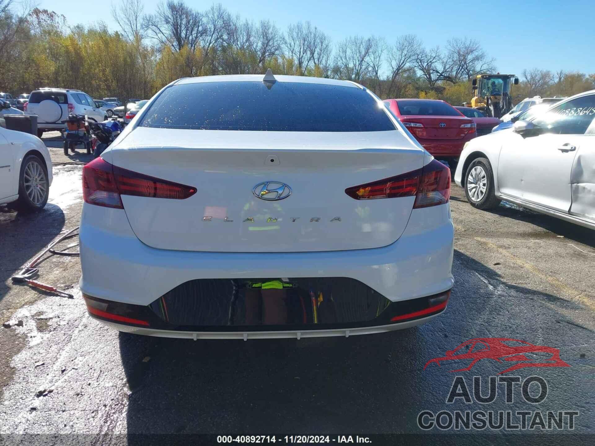 HYUNDAI ELANTRA 2019 - 5NPD84LF4KH439497