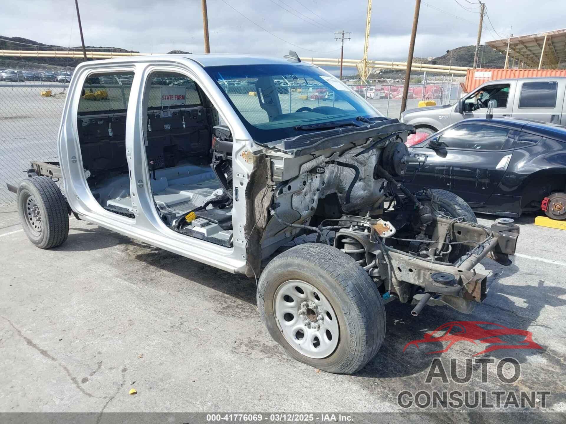 CHEVROLET SILVERADO 1500 2015 - 3GCPCREH3FG111932