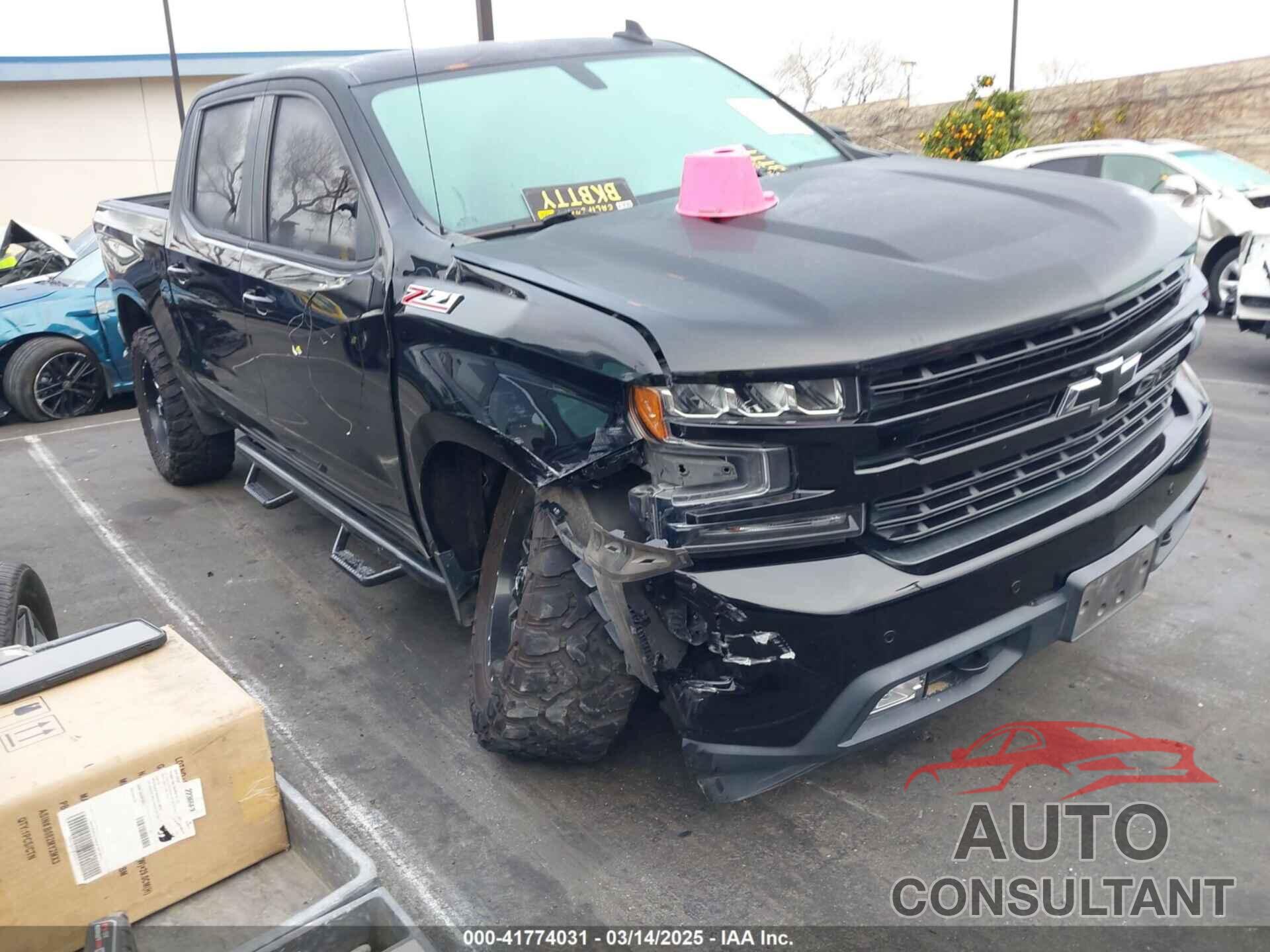 CHEVROLET SILVERADO 1500 2020 - 1GCUYEED0LZ156977