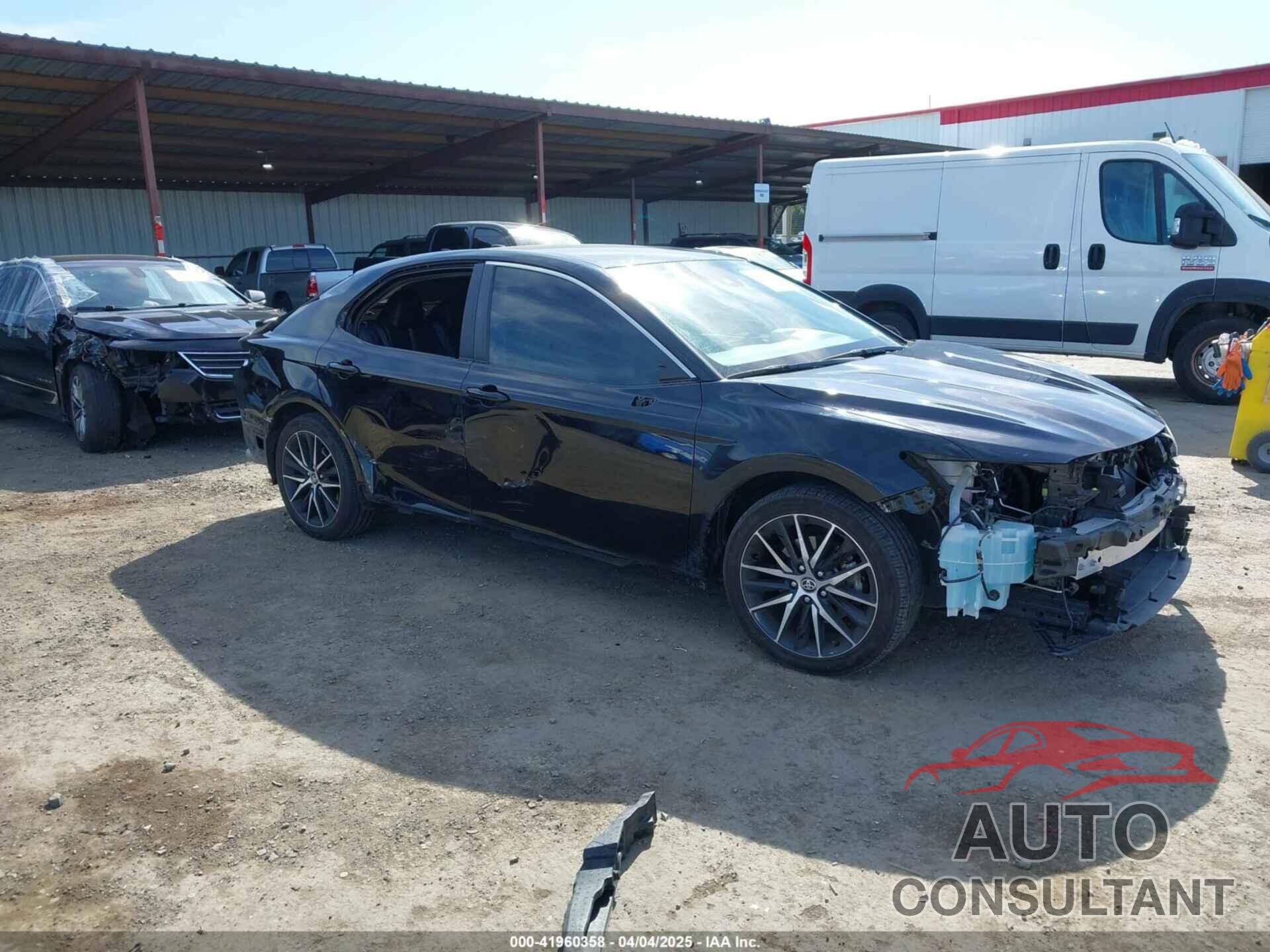 TOYOTA CAMRY 2021 - 4T1G11AK3MU413008