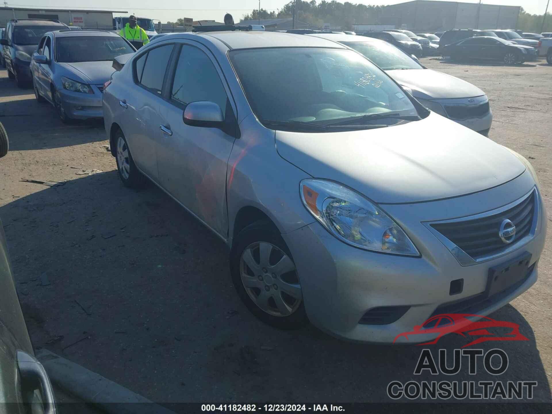 NISSAN VERSA 2012 - 3N1CN7APXCL828909