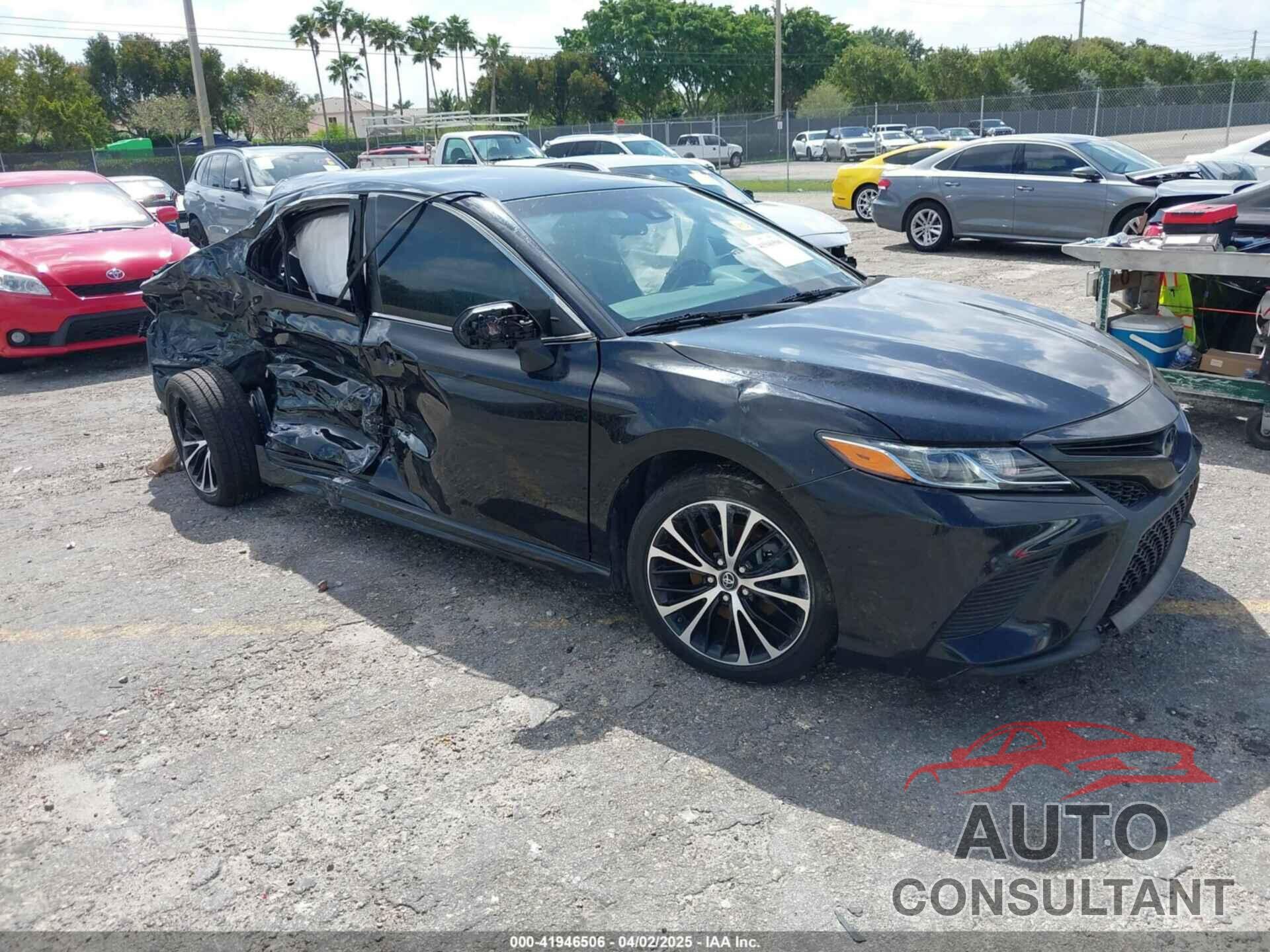 TOYOTA CAMRY 2018 - 4T1B11HKXJU530693