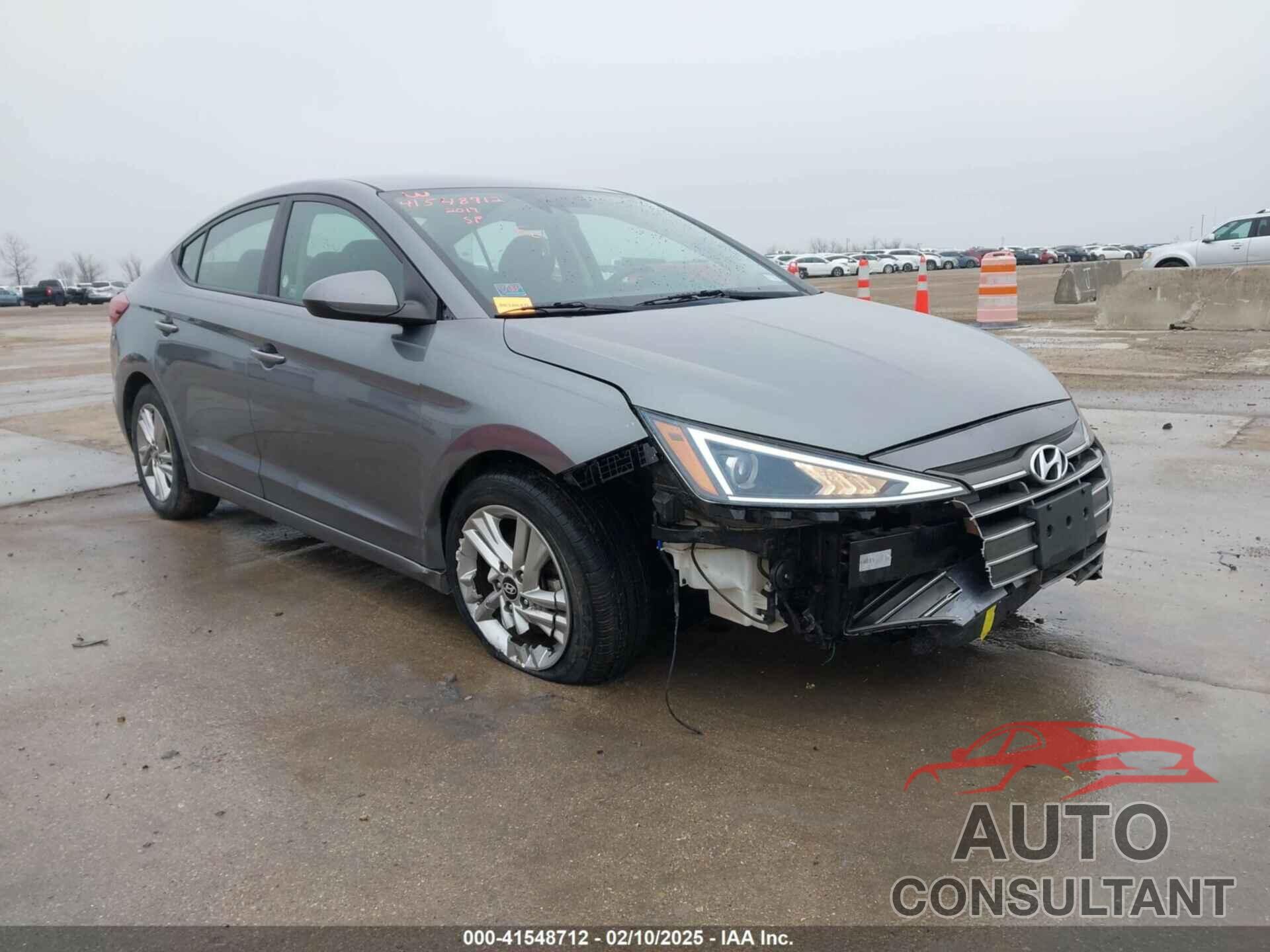 HYUNDAI ELANTRA 2019 - 5NPD84LF8KH405921