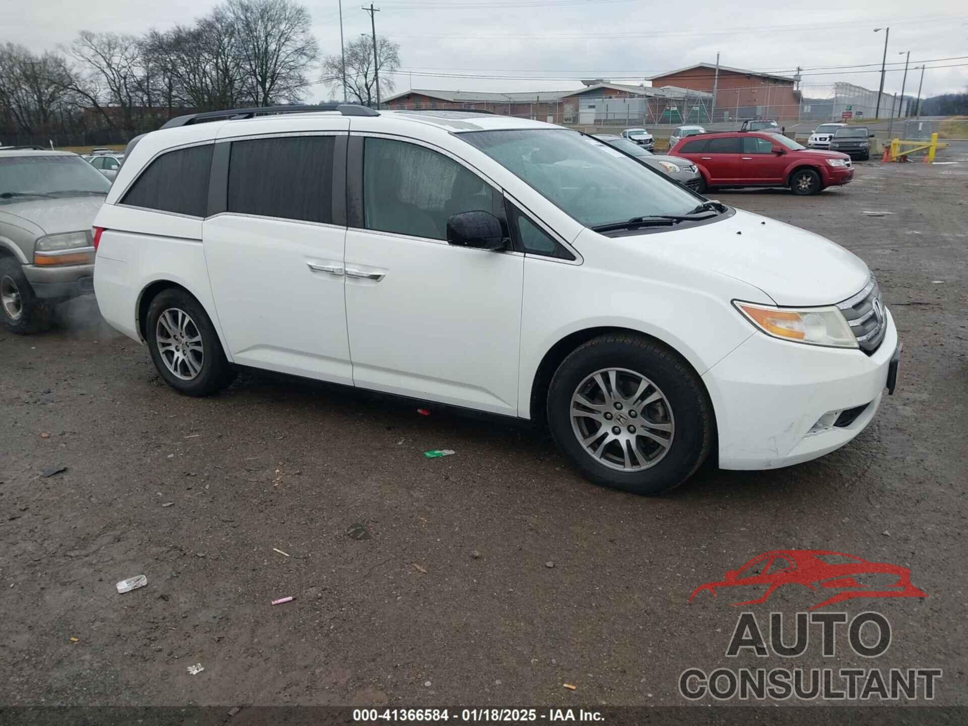 HONDA ODYSSEY 2013 - 5FNRL5H64DB003575