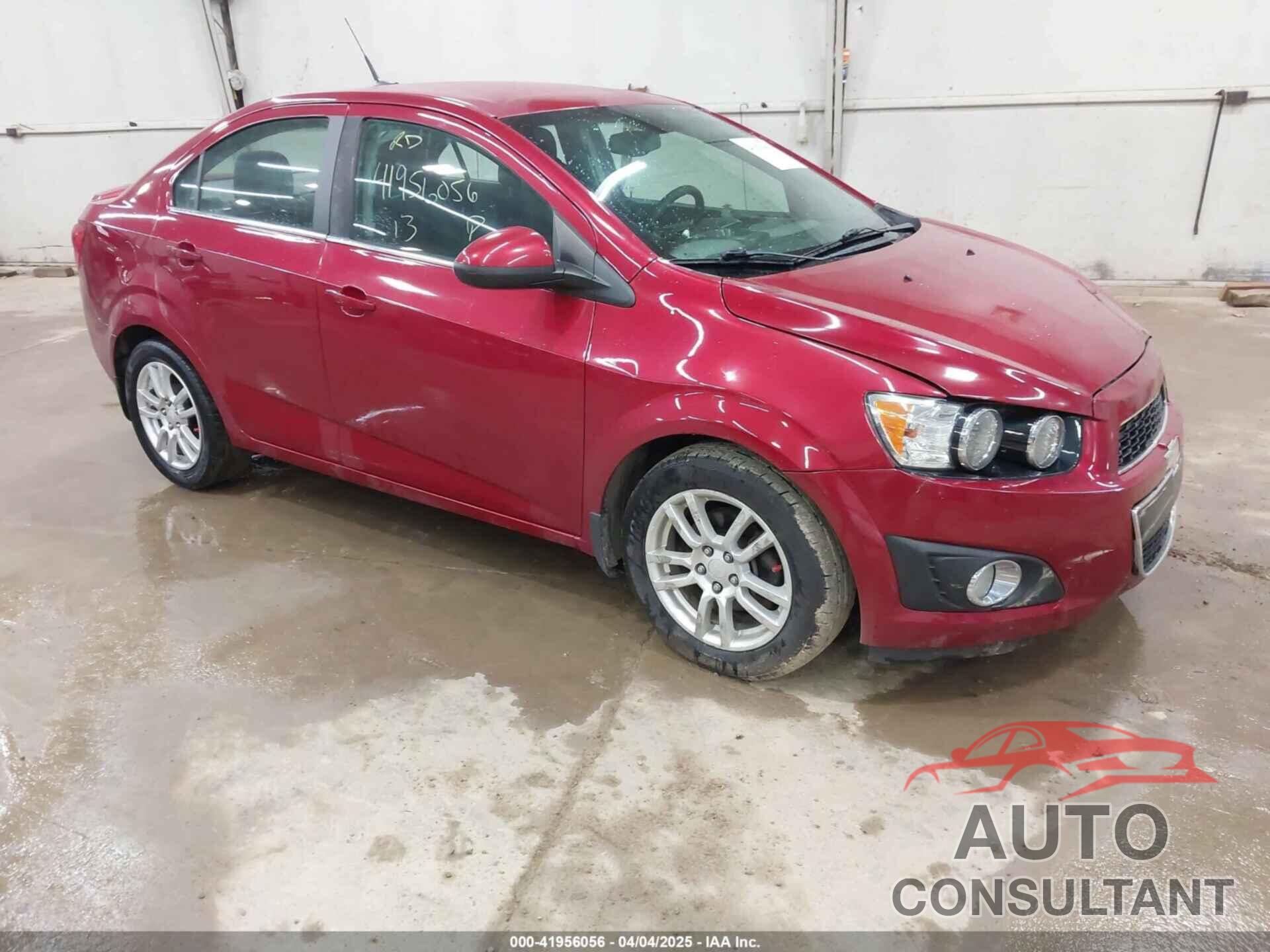 CHEVROLET SONIC 2013 - 1G1JC5SG2D4238409