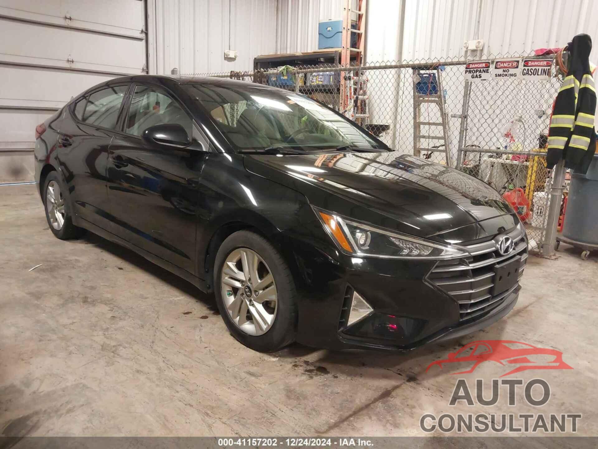 HYUNDAI ELANTRA 2019 - 5NPD84LF6KH415380