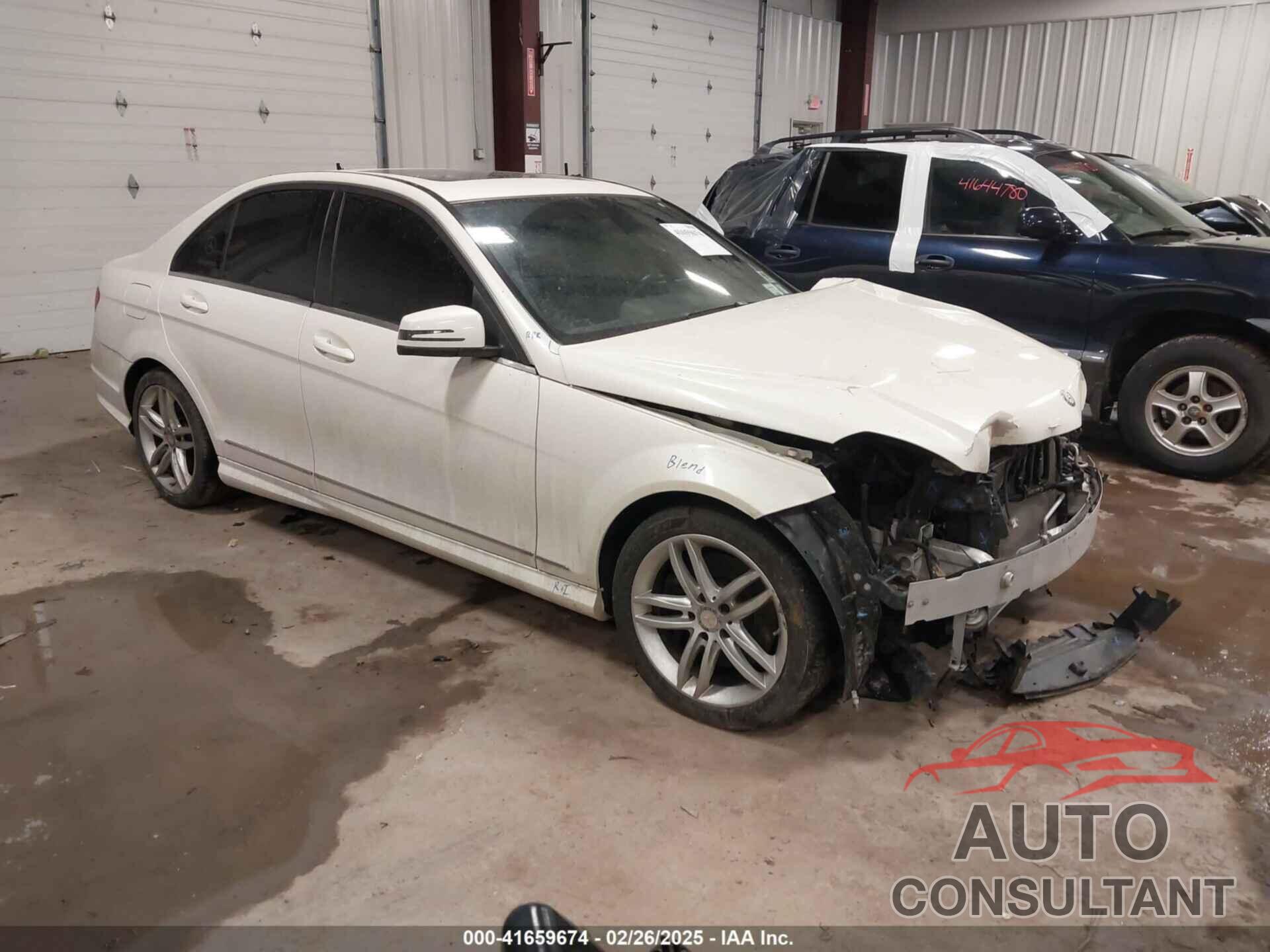 MERCEDES-BENZ C 300 2014 - WDDGF8AB5EG177255