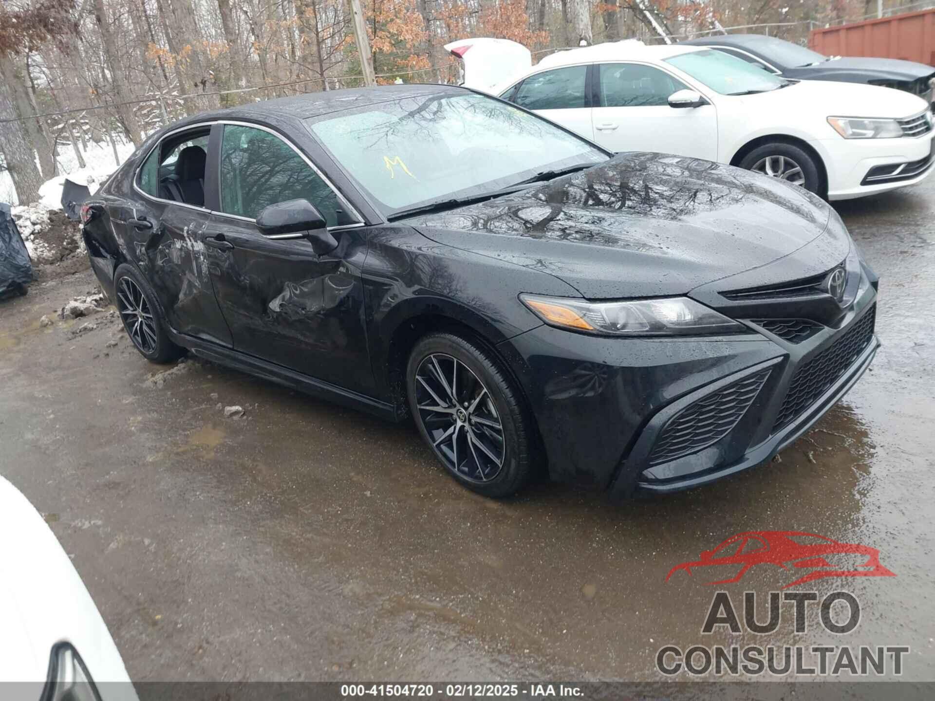 TOYOTA CAMRY 2022 - 4T1G11AK9NU714724